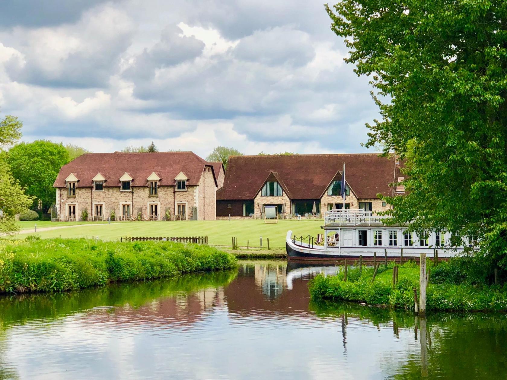 Oxford Suite at voco™ Oxford Thames Hotel, rustic venue for meetings and events.