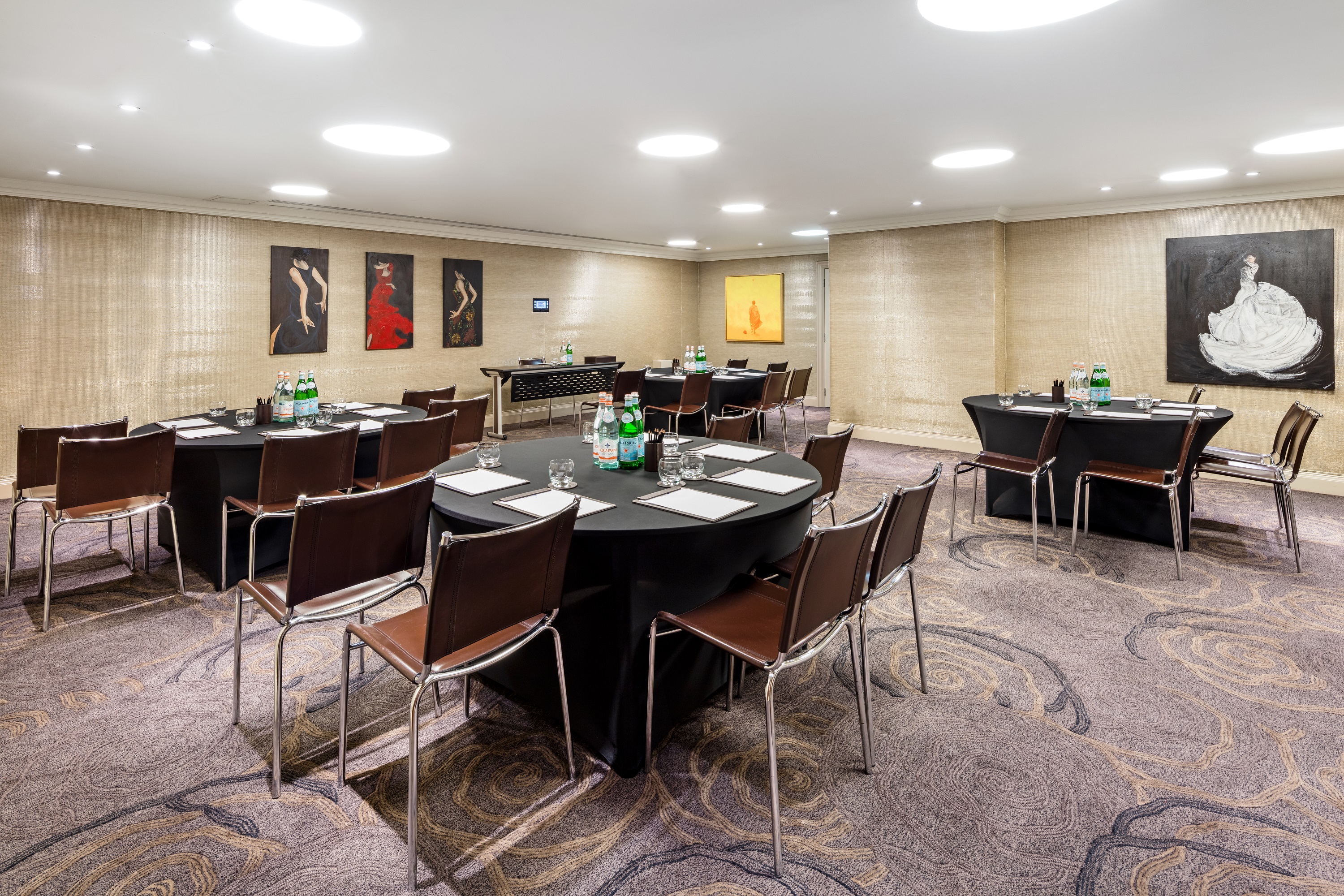 Bedford Suite - 4fxwubv2ryl.jpg