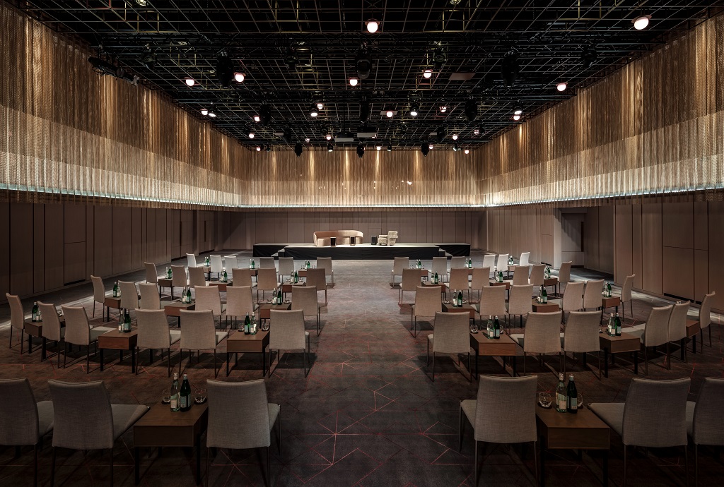 Ballroom - zsqbfneys5t.jpg