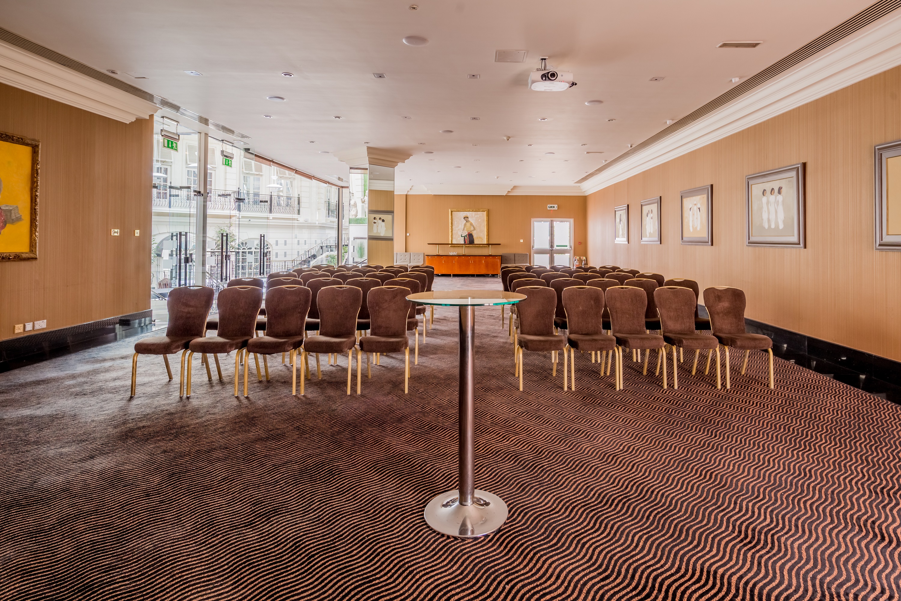 Newbury Suite 2 at Radisson Blu Heathrow, elegant meeting space for presentations and workshops.