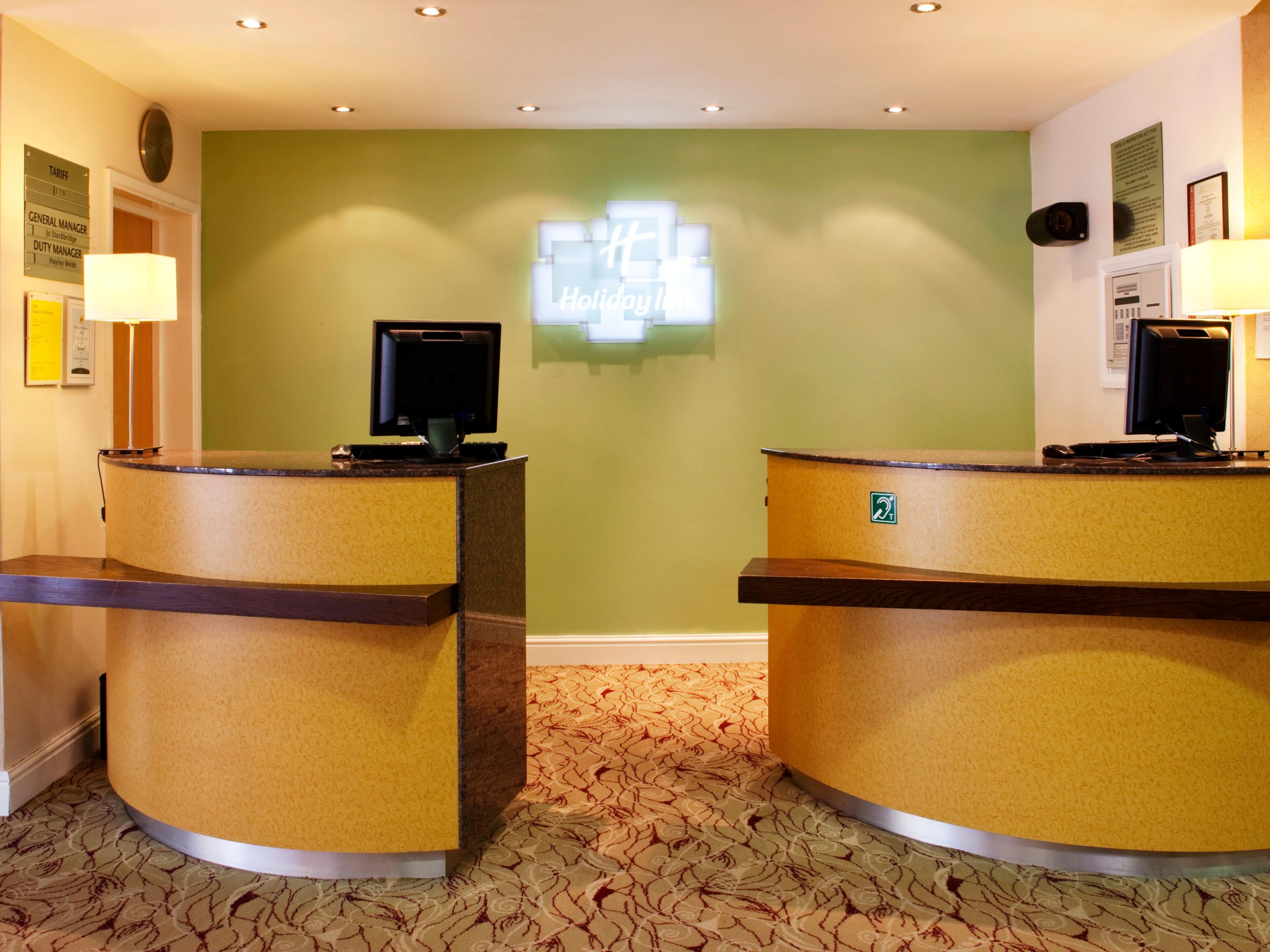 Cambridge Suite reception at Holiday Inn Ashford, ideal for meetings and events.