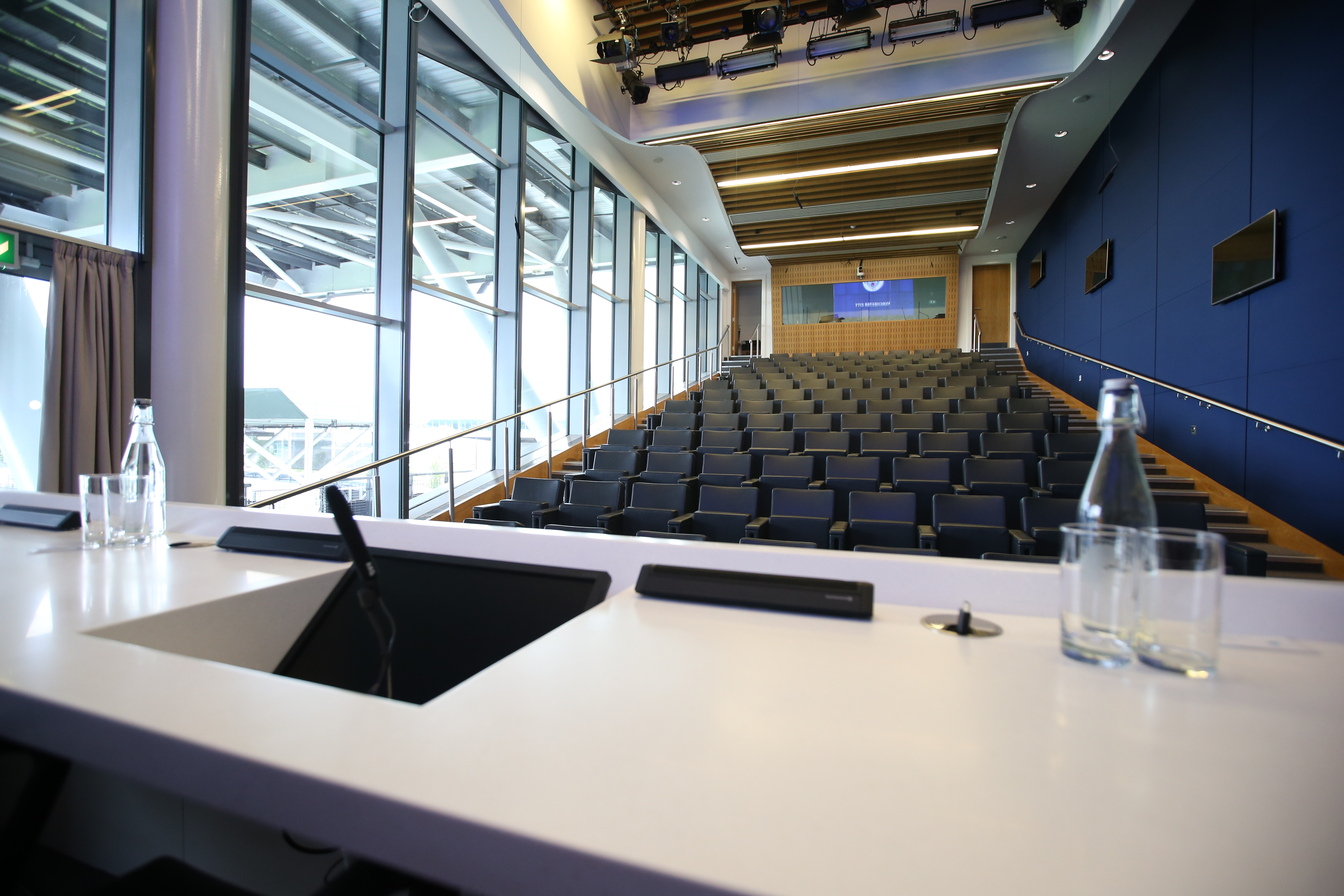 Media Centre - uhezevvaugj.JPG