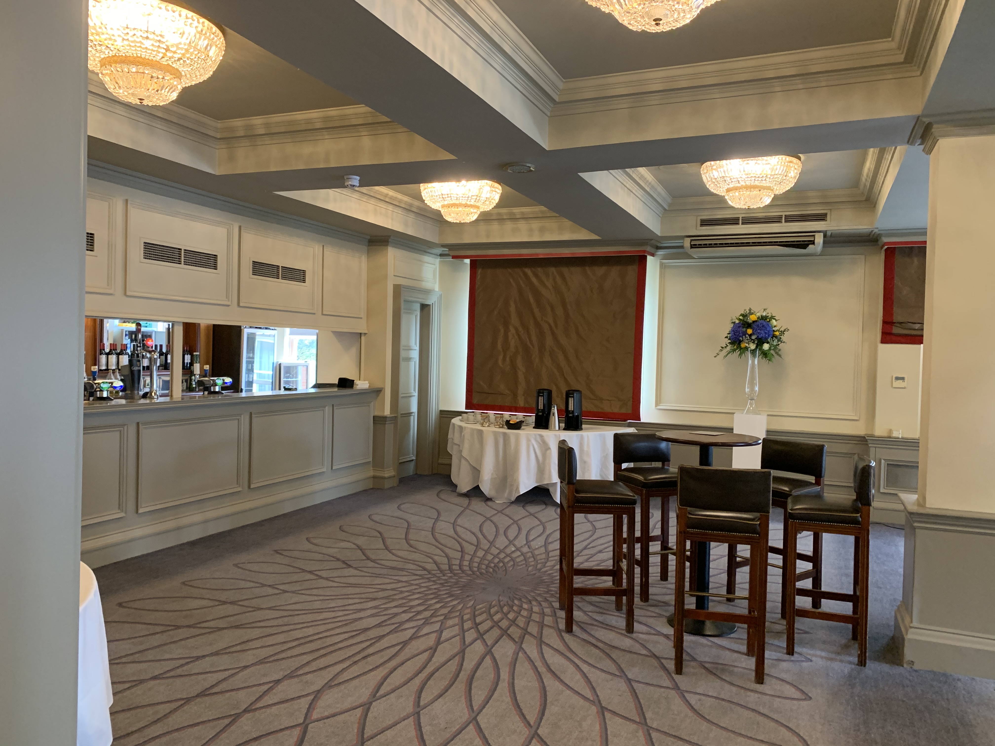 Charles Suite - 2io1it1cgxm.JPG