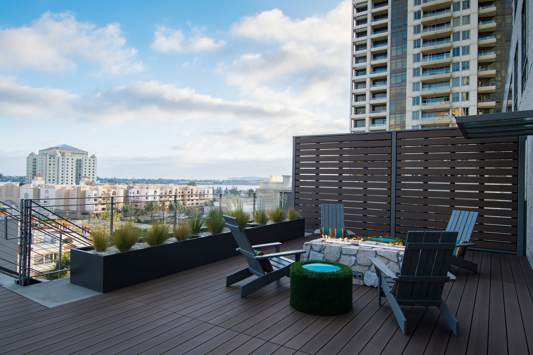 Stylish outdoor space on Deck 655 for casual meetings and networking events.