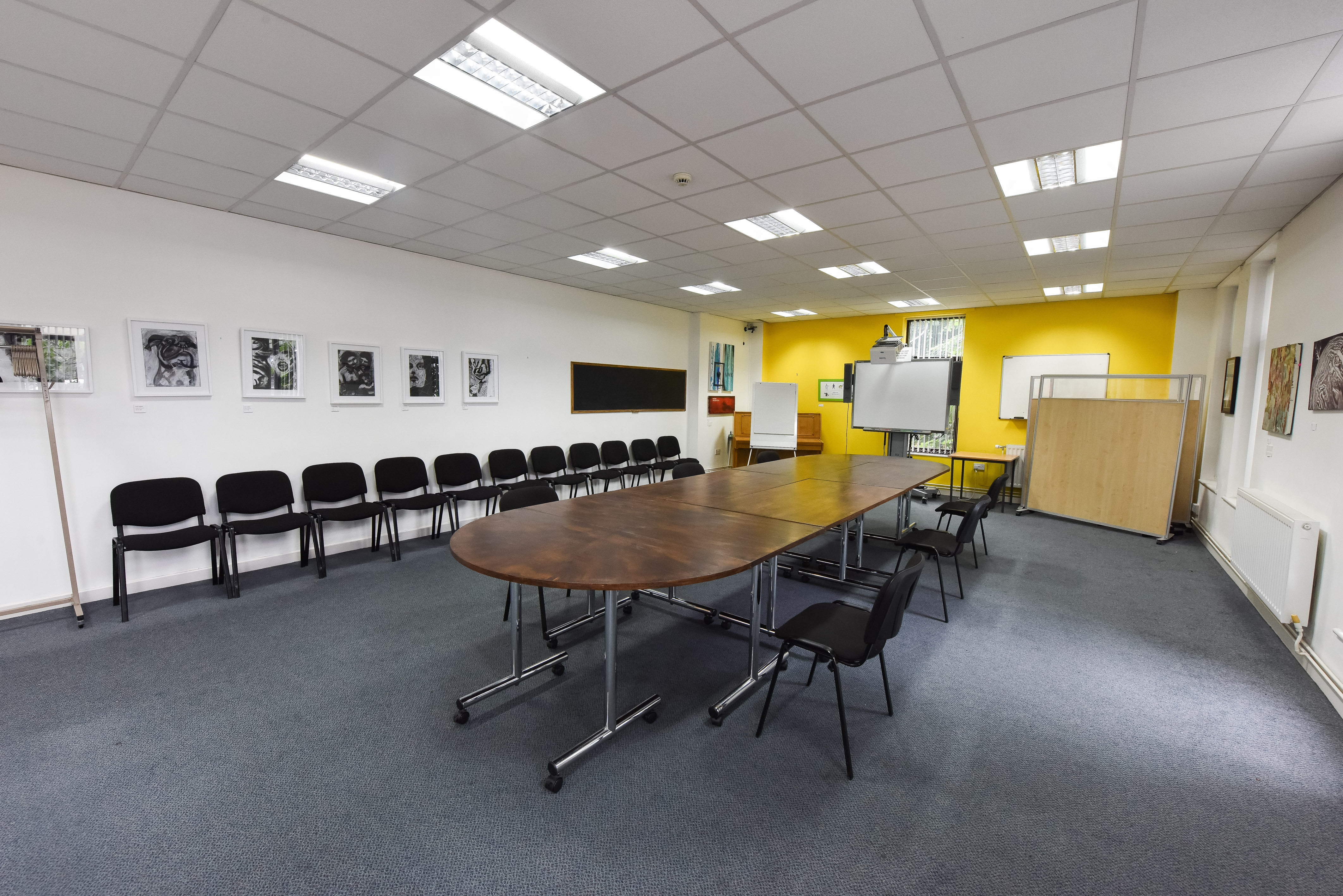 The Meeting Room - cfqsjwrkocu.jpg