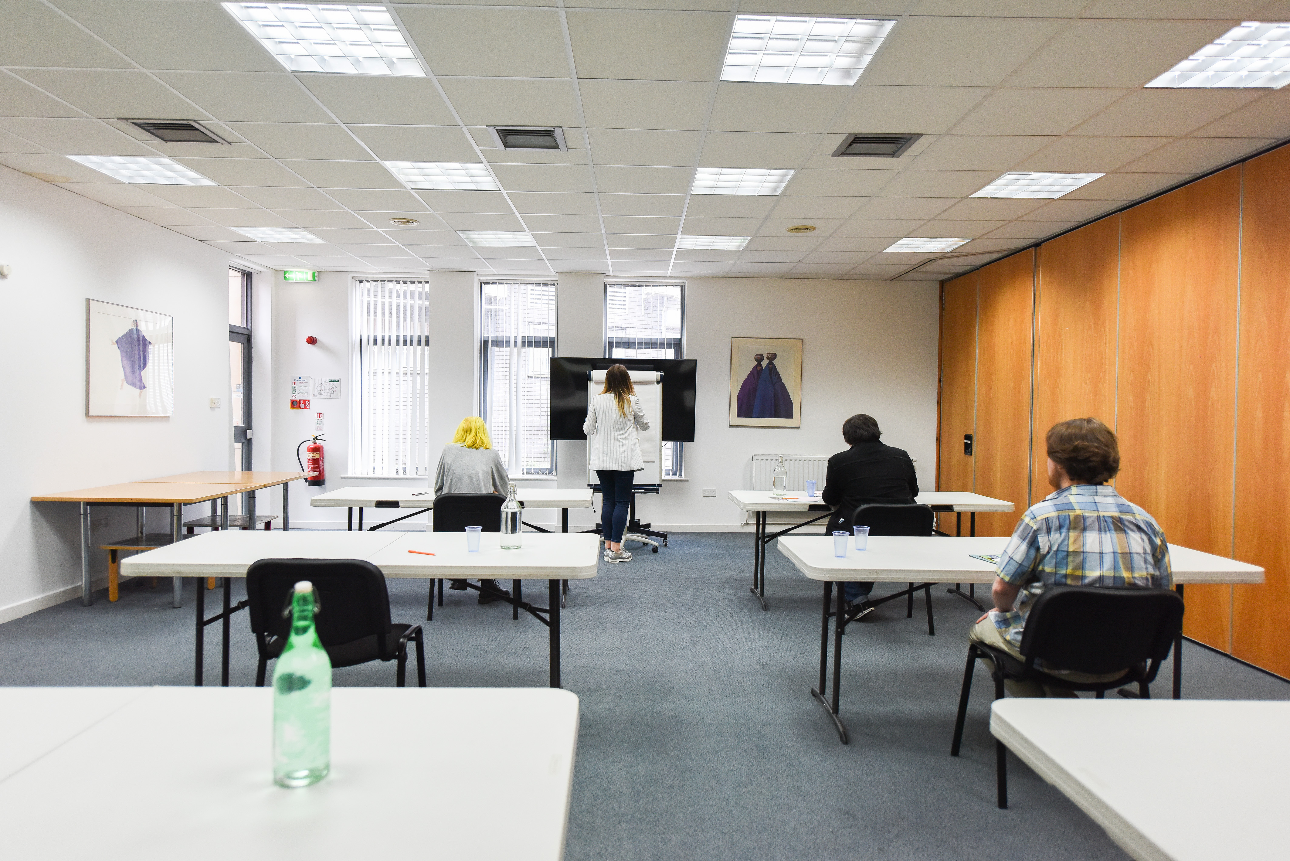 The Seminar Room - cigandizoqx.jpg