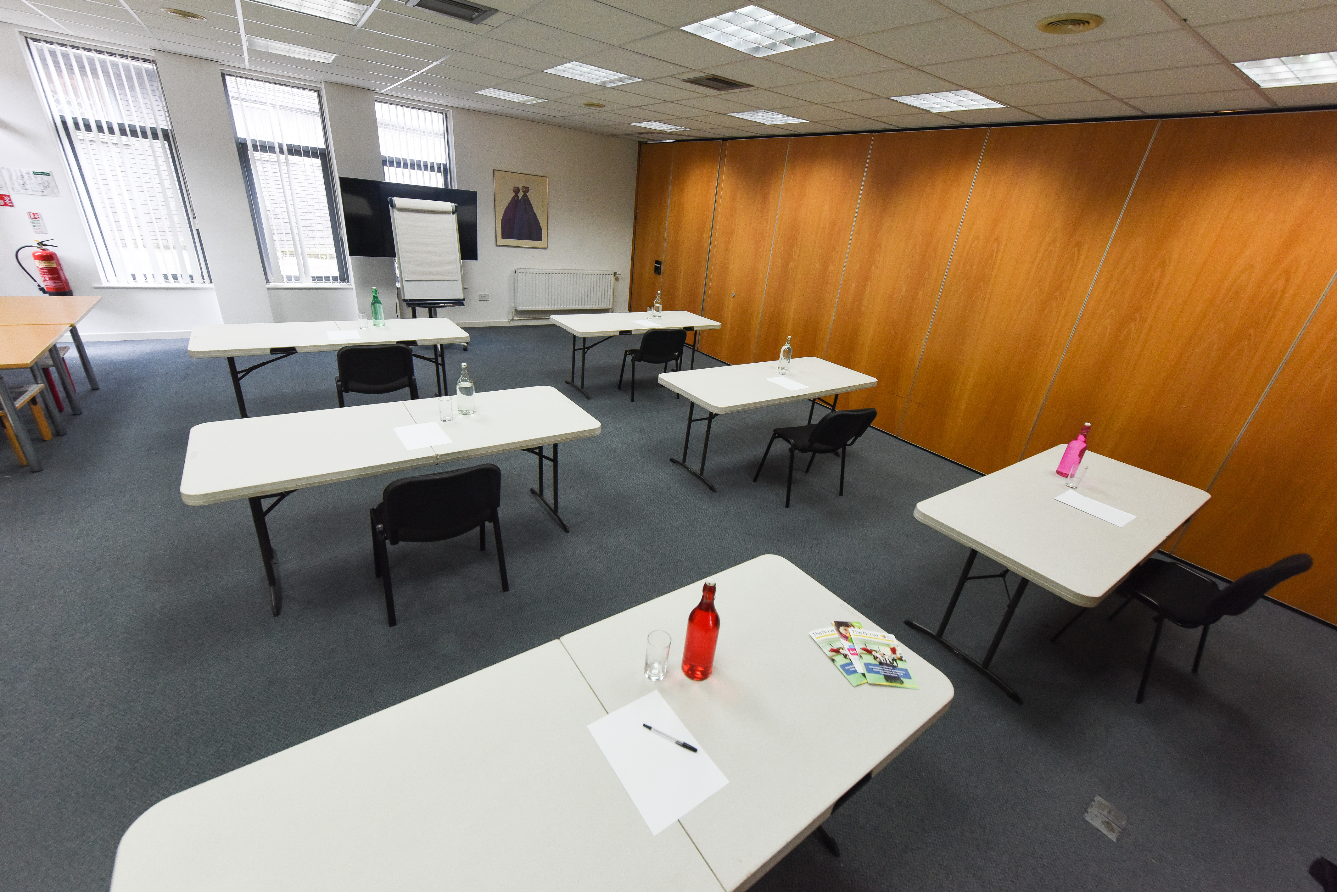 The Seminar Room - krxco3w2os1.jpg