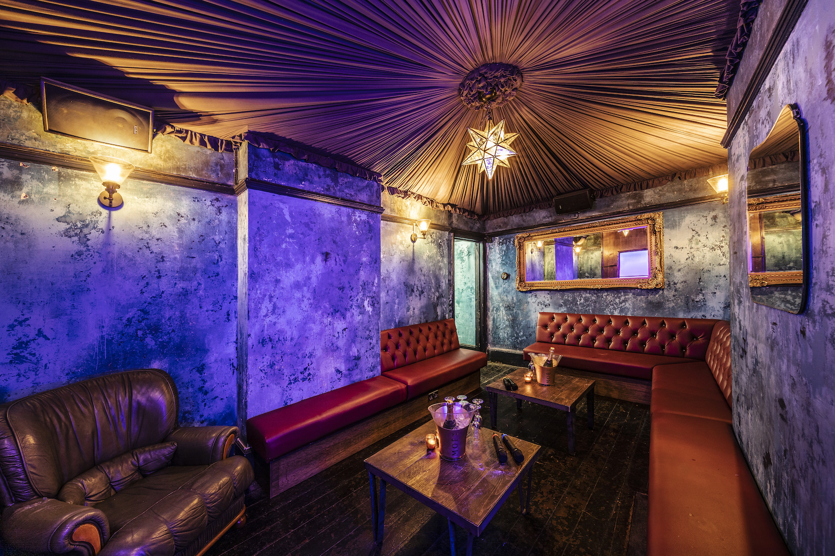 Stylish Blue Room at Prince Of Peckham, perfect for intimate events and corporate meetings.