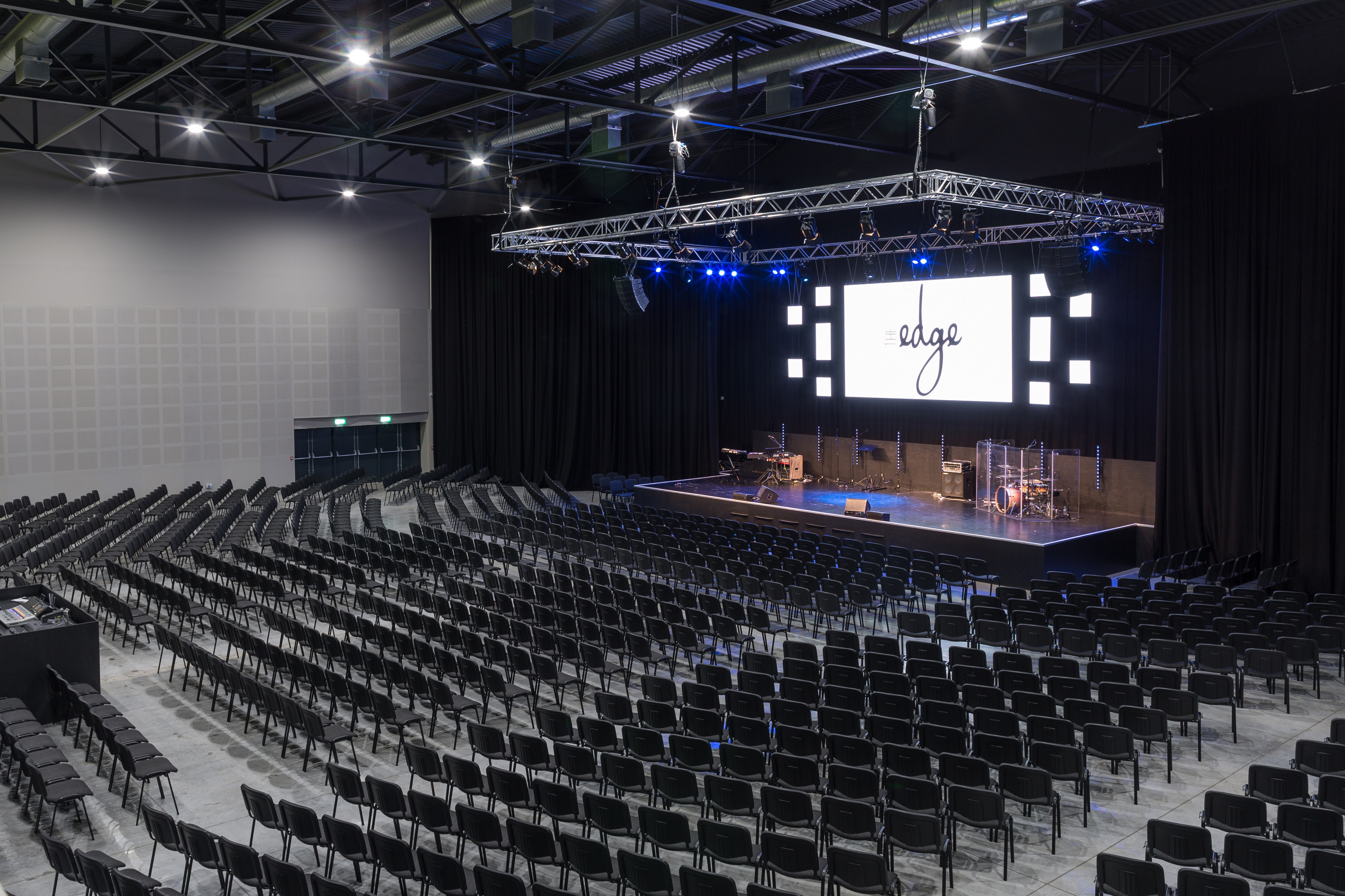 Main auditorium - k5fethreil0.jpeg