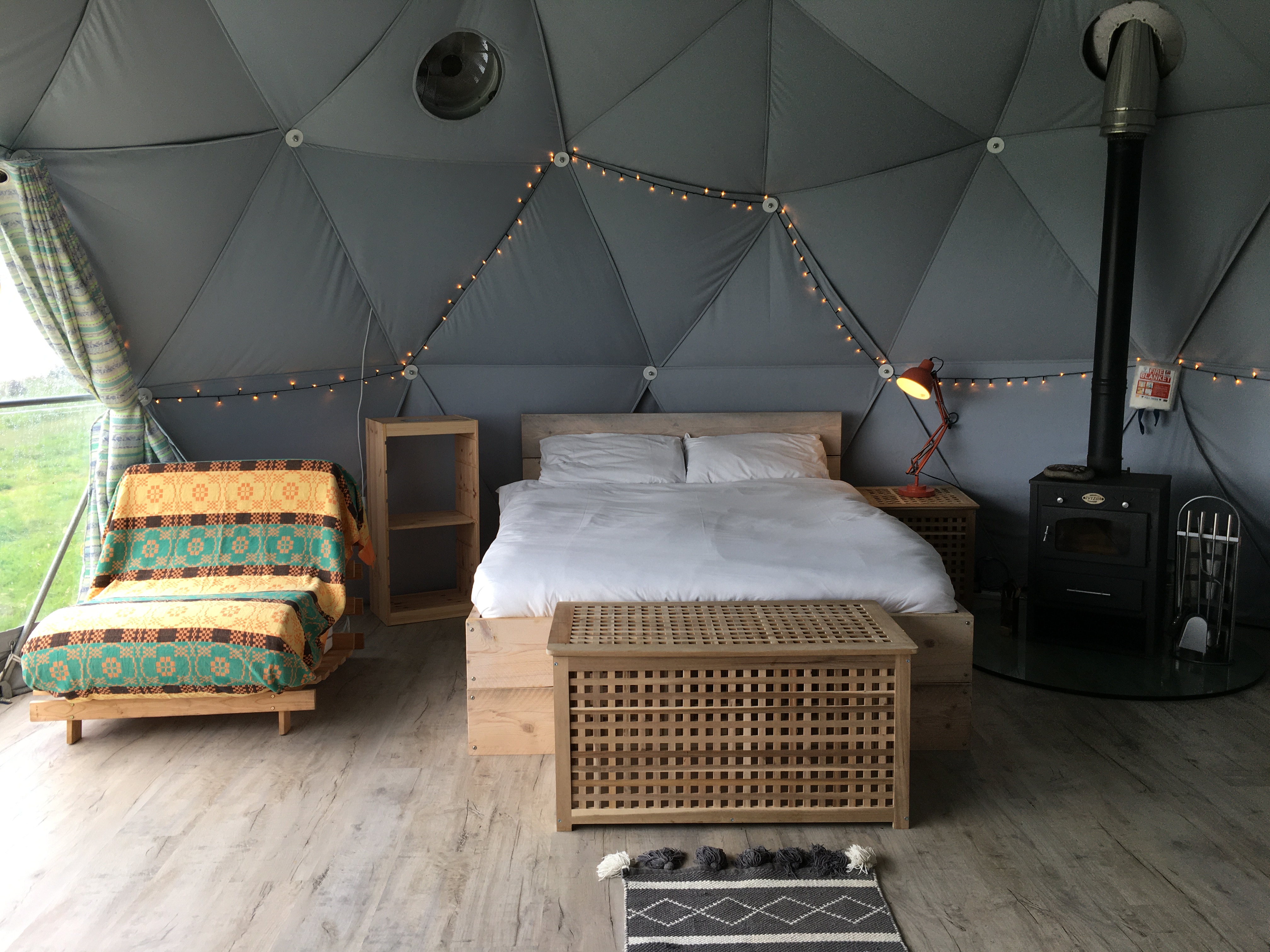 Cozy glamping setup with koa tree, perfect for retreats and team-building events.