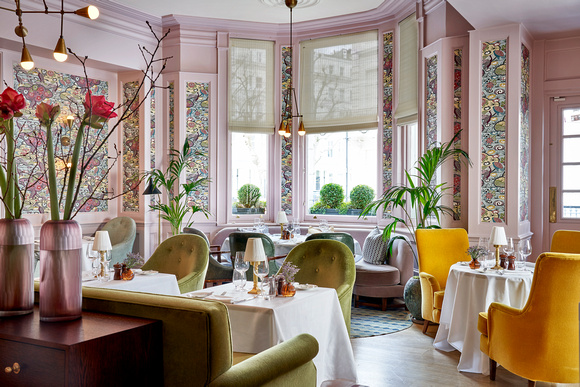 Elegant restaurant space in The Kensington, perfect for upscale events and intimate meetings.