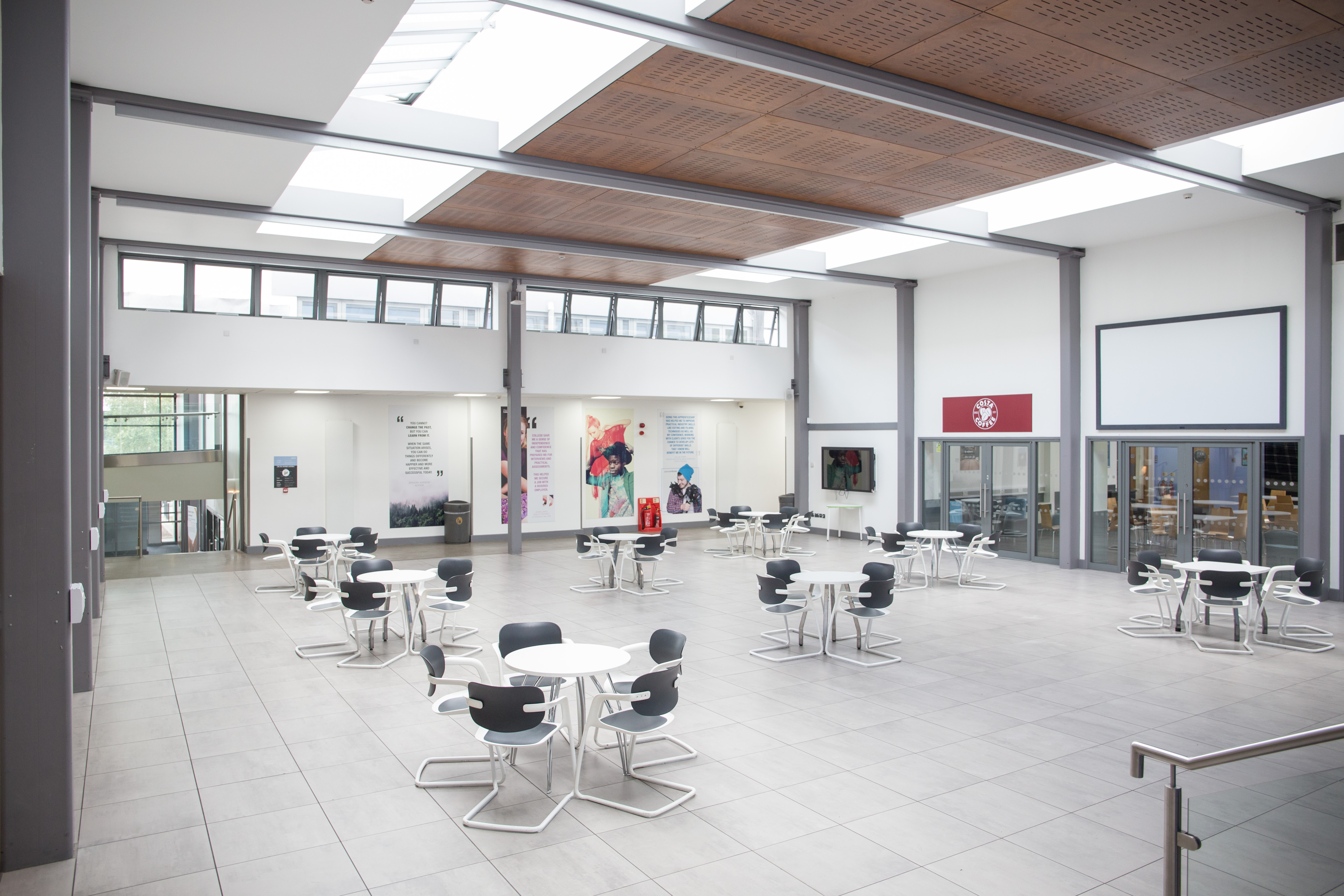 Heartspace at Chesterfield College: modern event space with flexible seating for workshops.