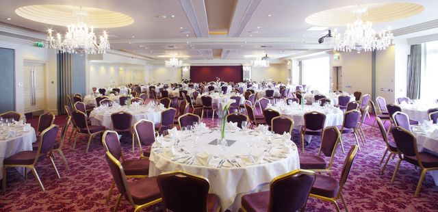 Ballroom 2 - trck41kjfhs.jpg