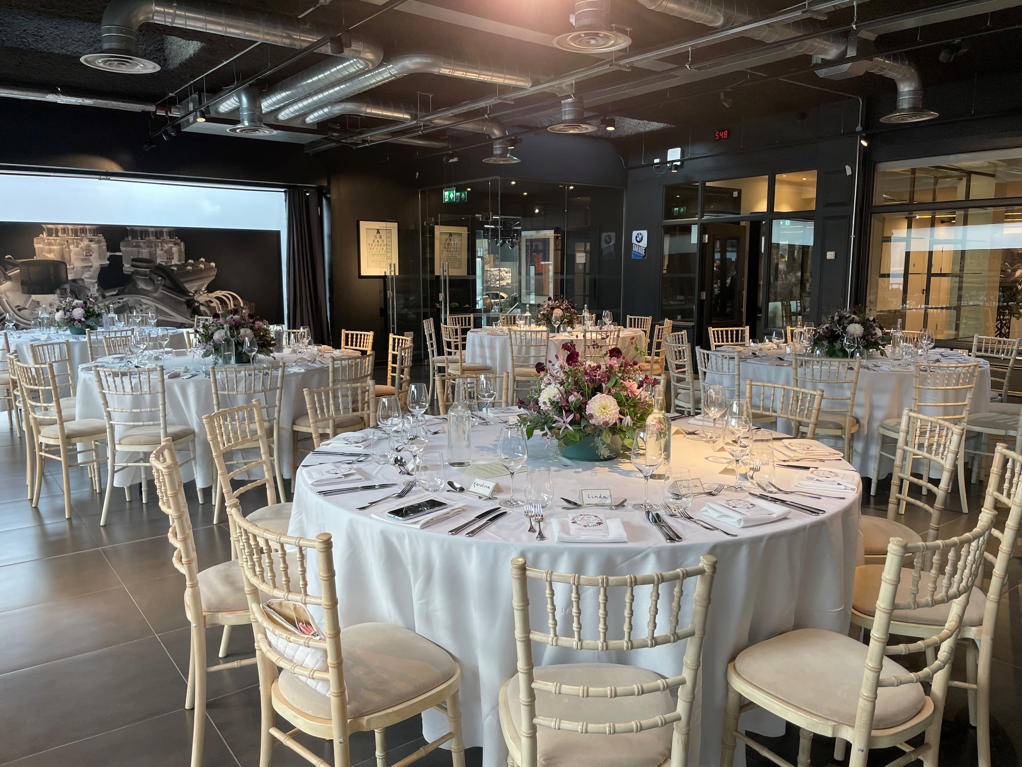 The V12 Room  - j2uawg0vd0a.jpg