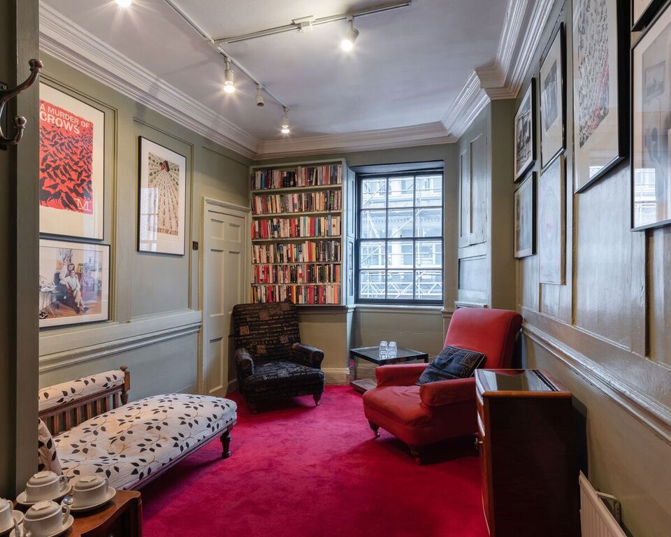 Cozy meeting space in Bellville's Union Club, perfect for brainstorming and discussions.