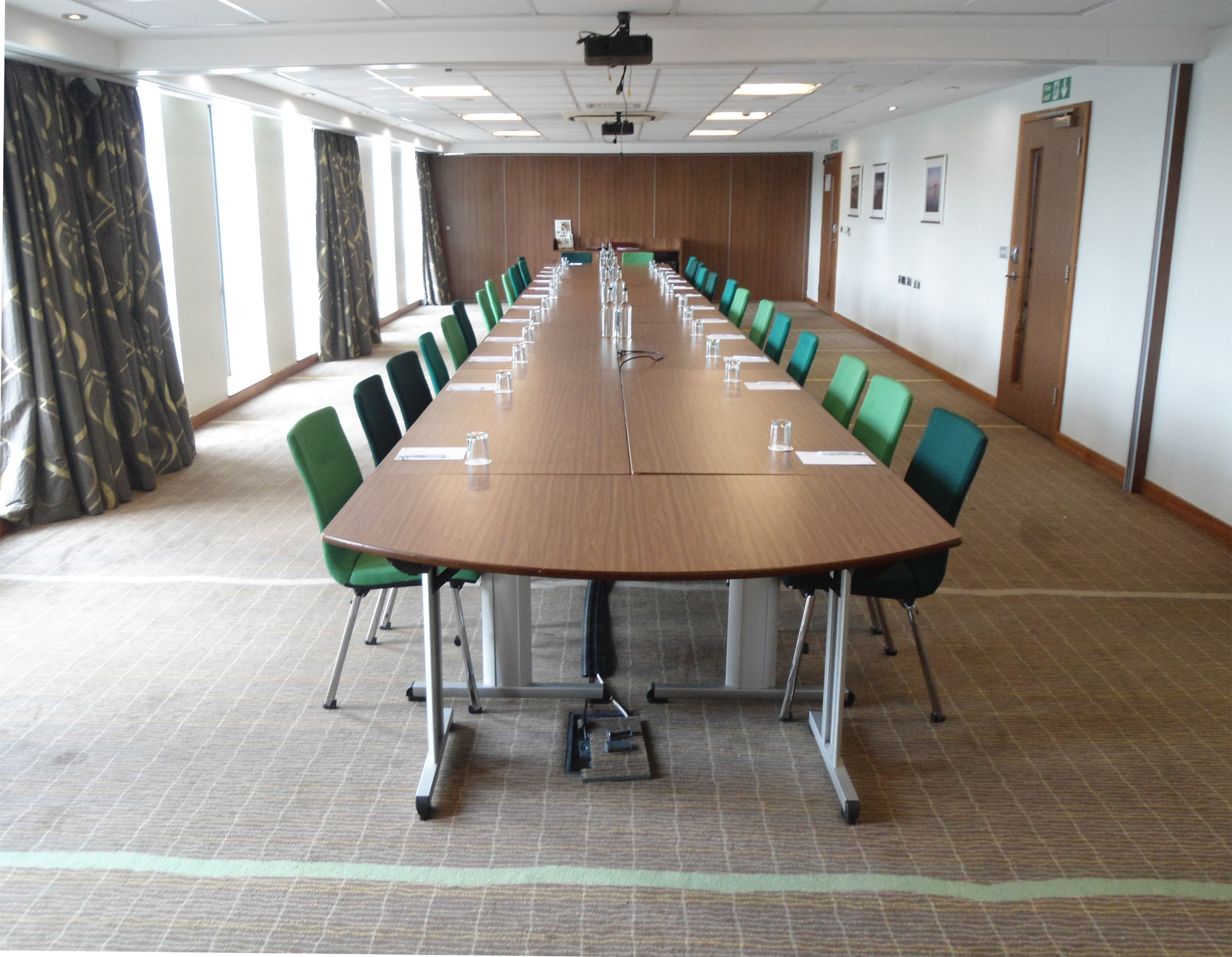 Meeting room at Holiday Inn Bristol City Centre, ideal for conferences and workshops.