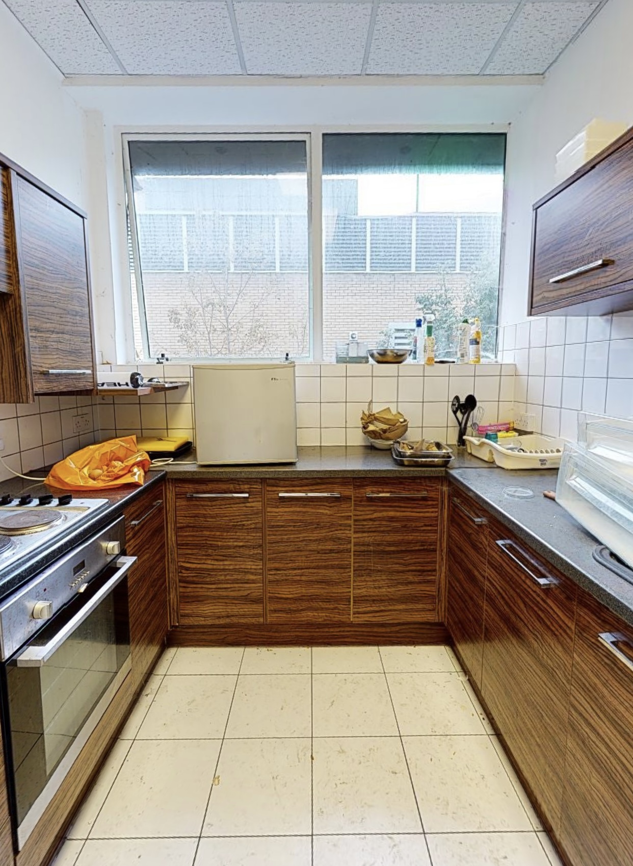 Whole Venue  - 1wntimnxa35.jpg