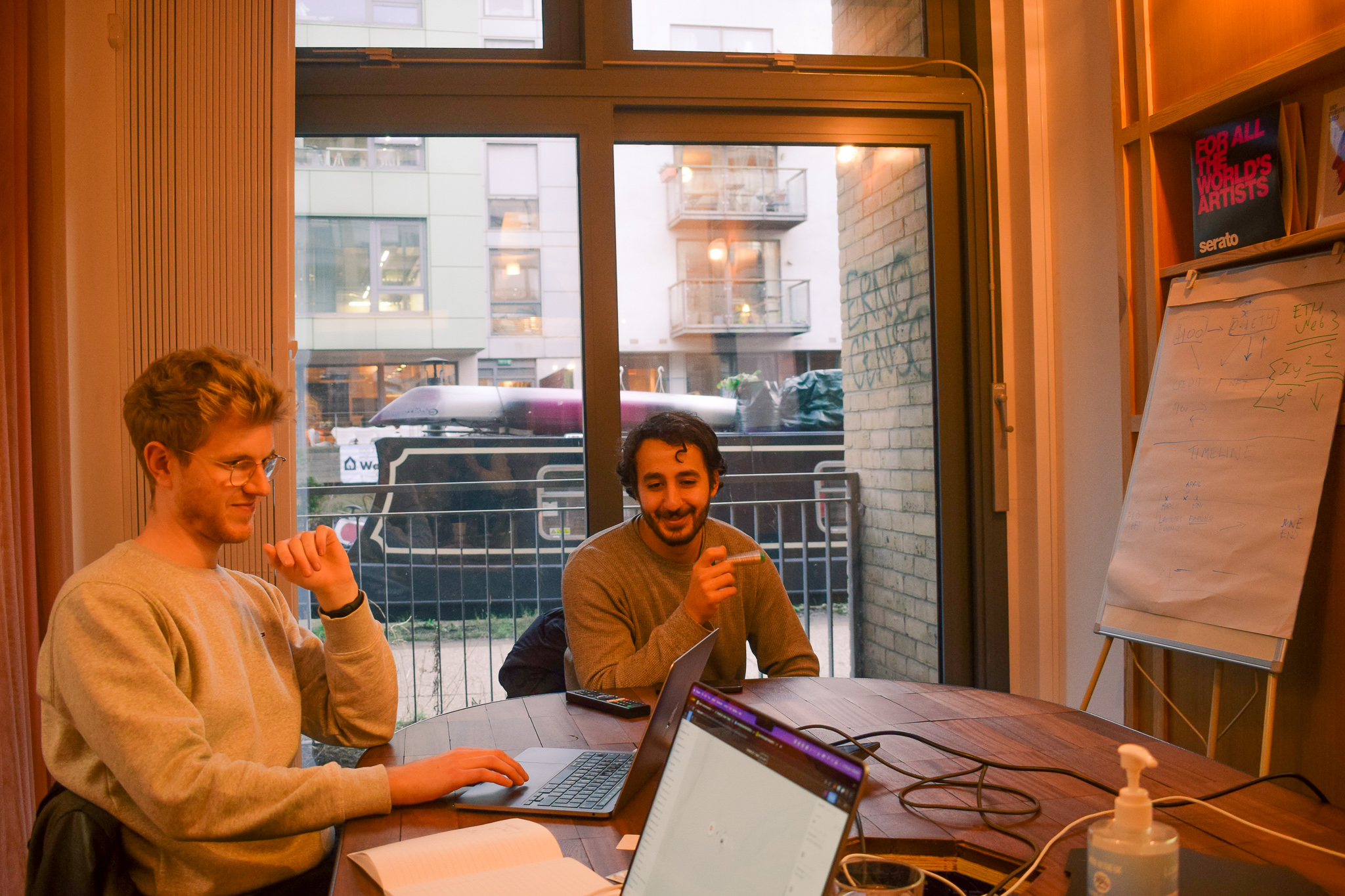 "Nova Meeting Room at The Halley: round table, natural light, ideal for brainstorming sessions."