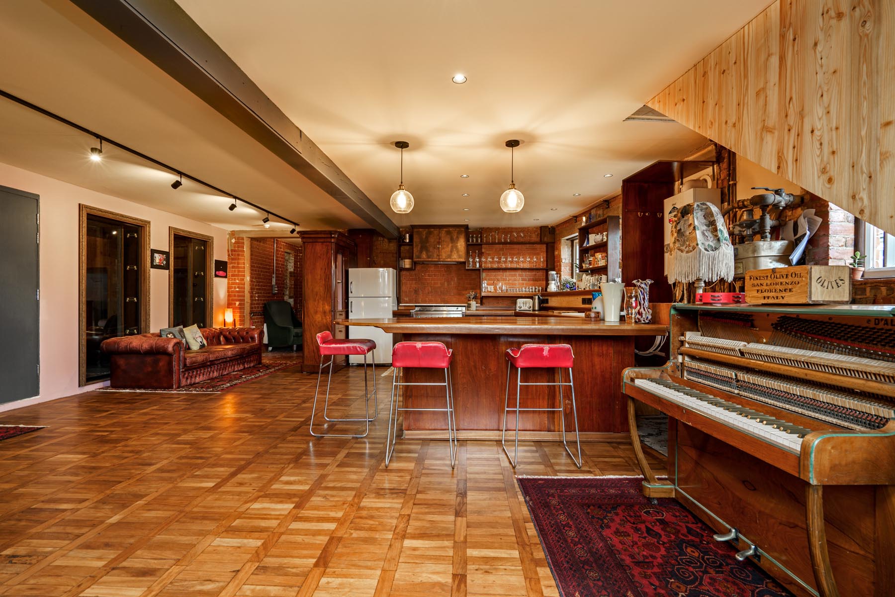 Whole venue - b2jogai0cwv.jpg