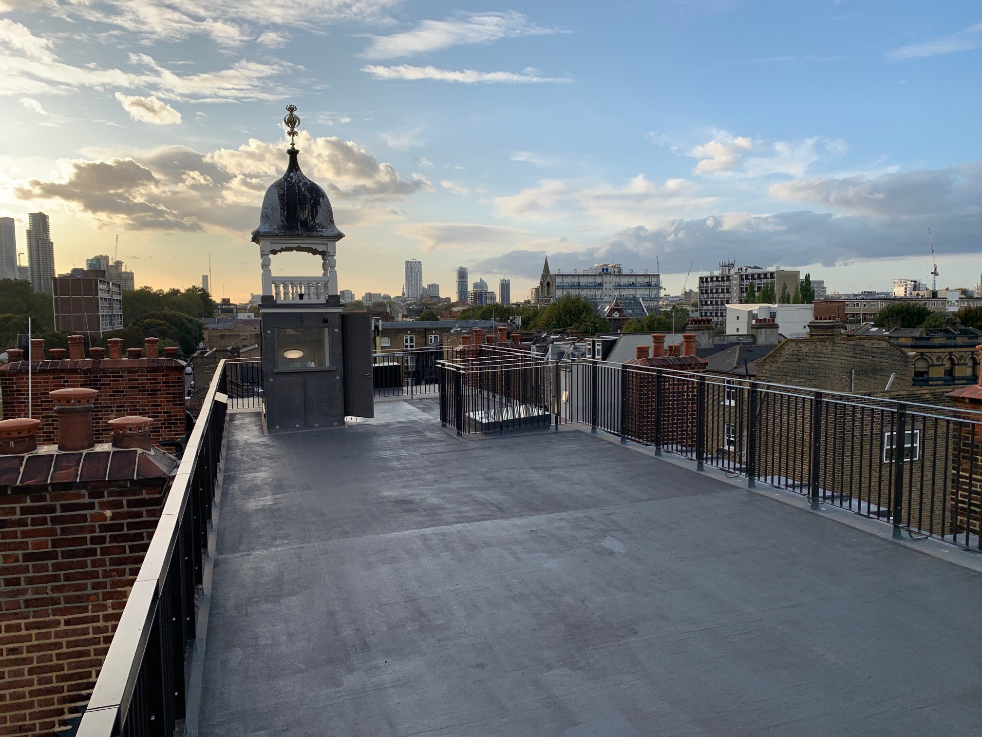 Spacious rooftop venue in Oxford House with skyline views for events and gatherings.