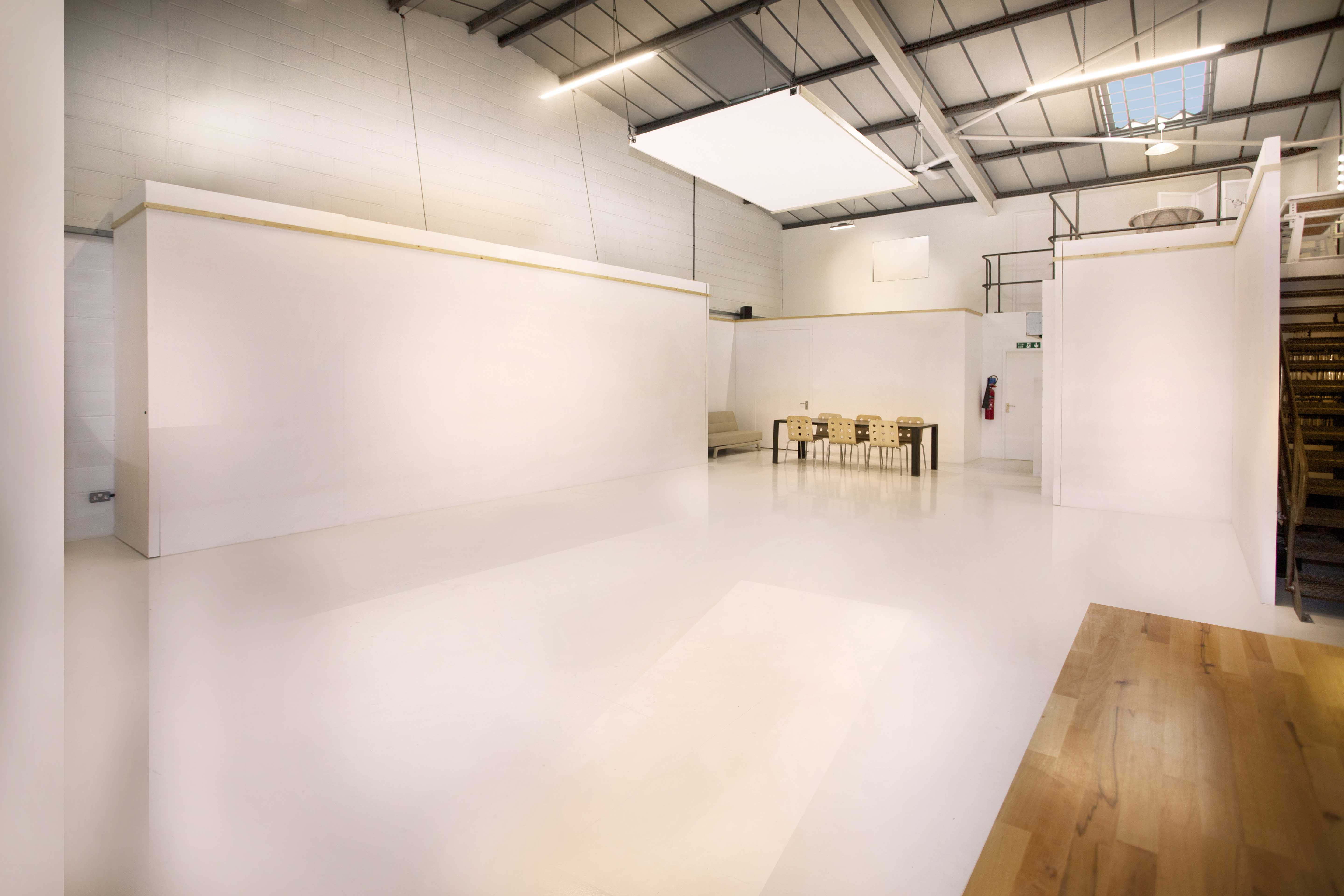 Versatile event space in Des Fildes Hire Studio, perfect for meetings and workshops.