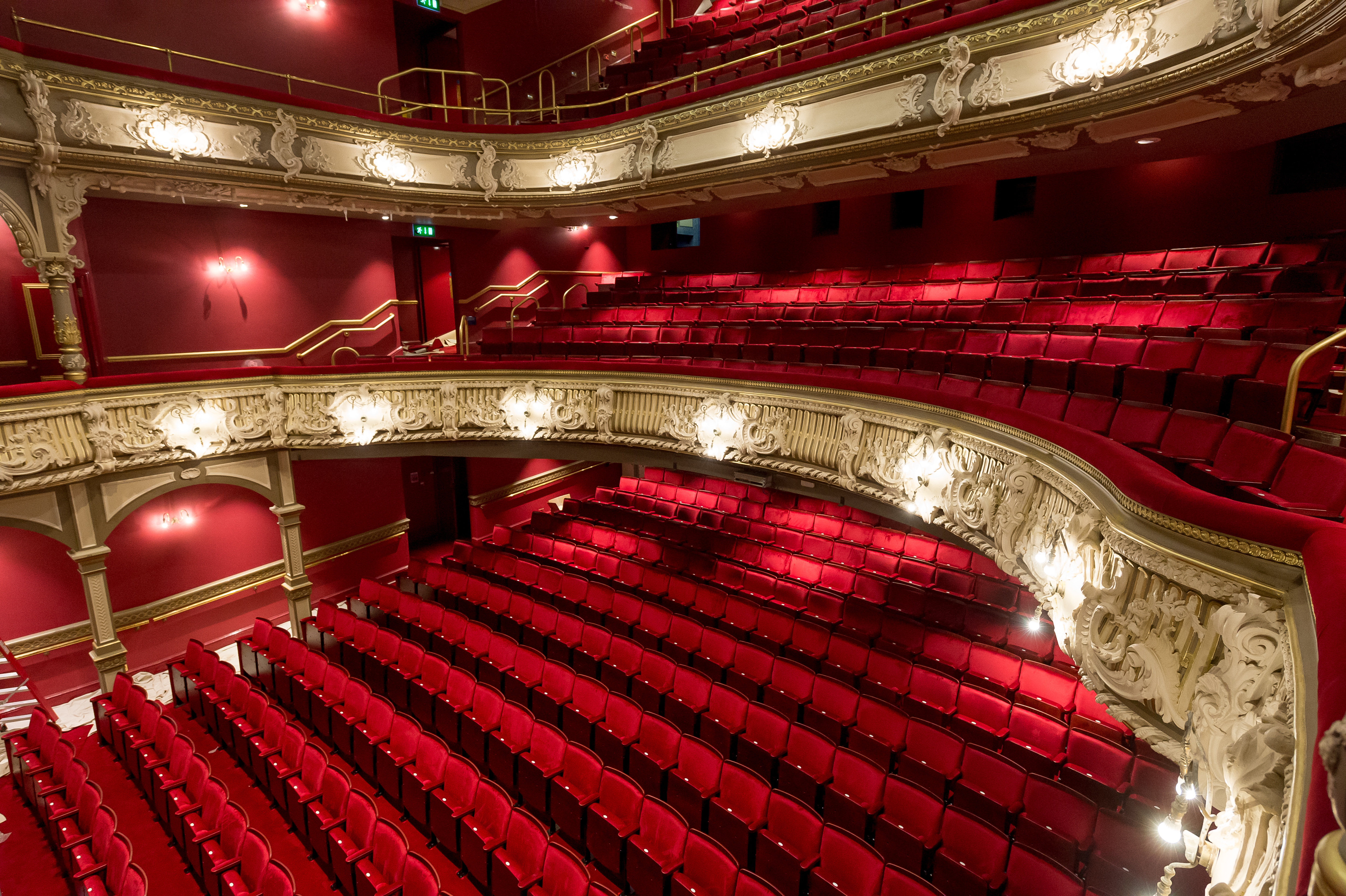 Main House - rhn1npvlvaf.jpg