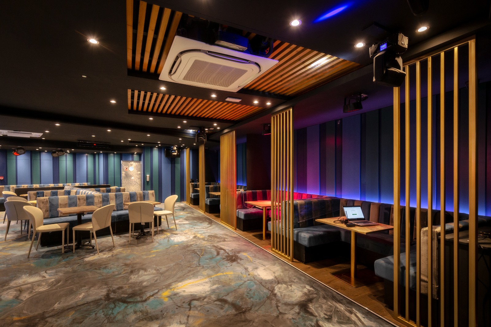 Modern event space in Cococure with stylish seating for corporate events and gatherings.