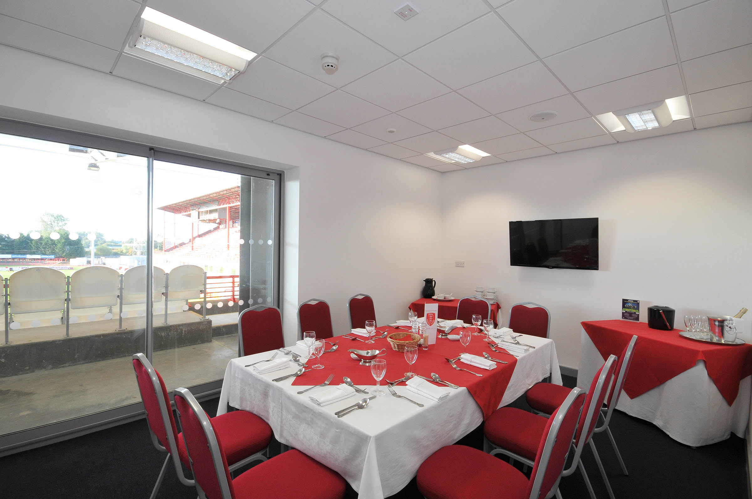 Hull College Craven Park - t2a412witok.jpg