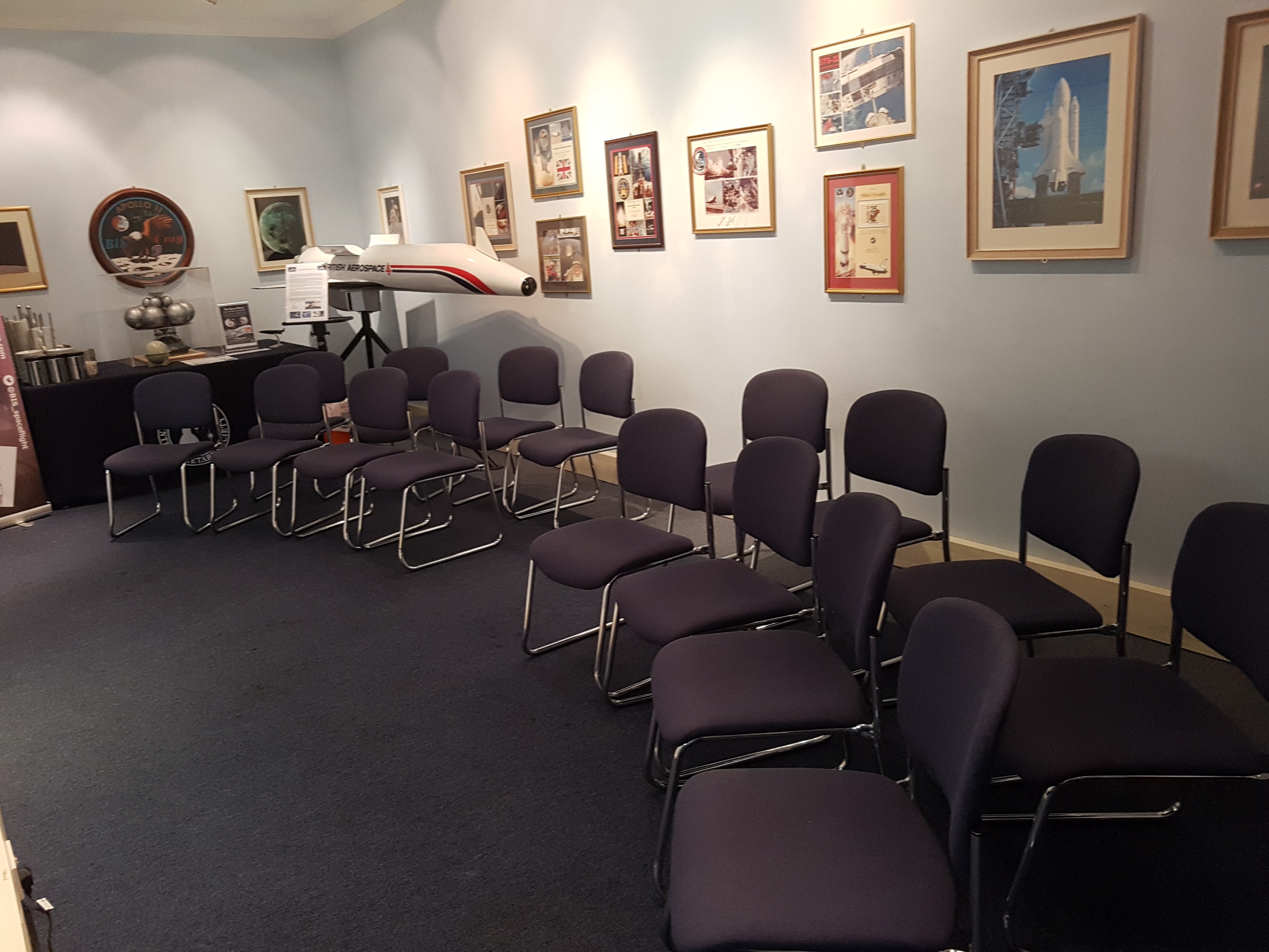 Golovine Lecture Hall: cozy meeting space with arranged chairs for workshops and discussions.