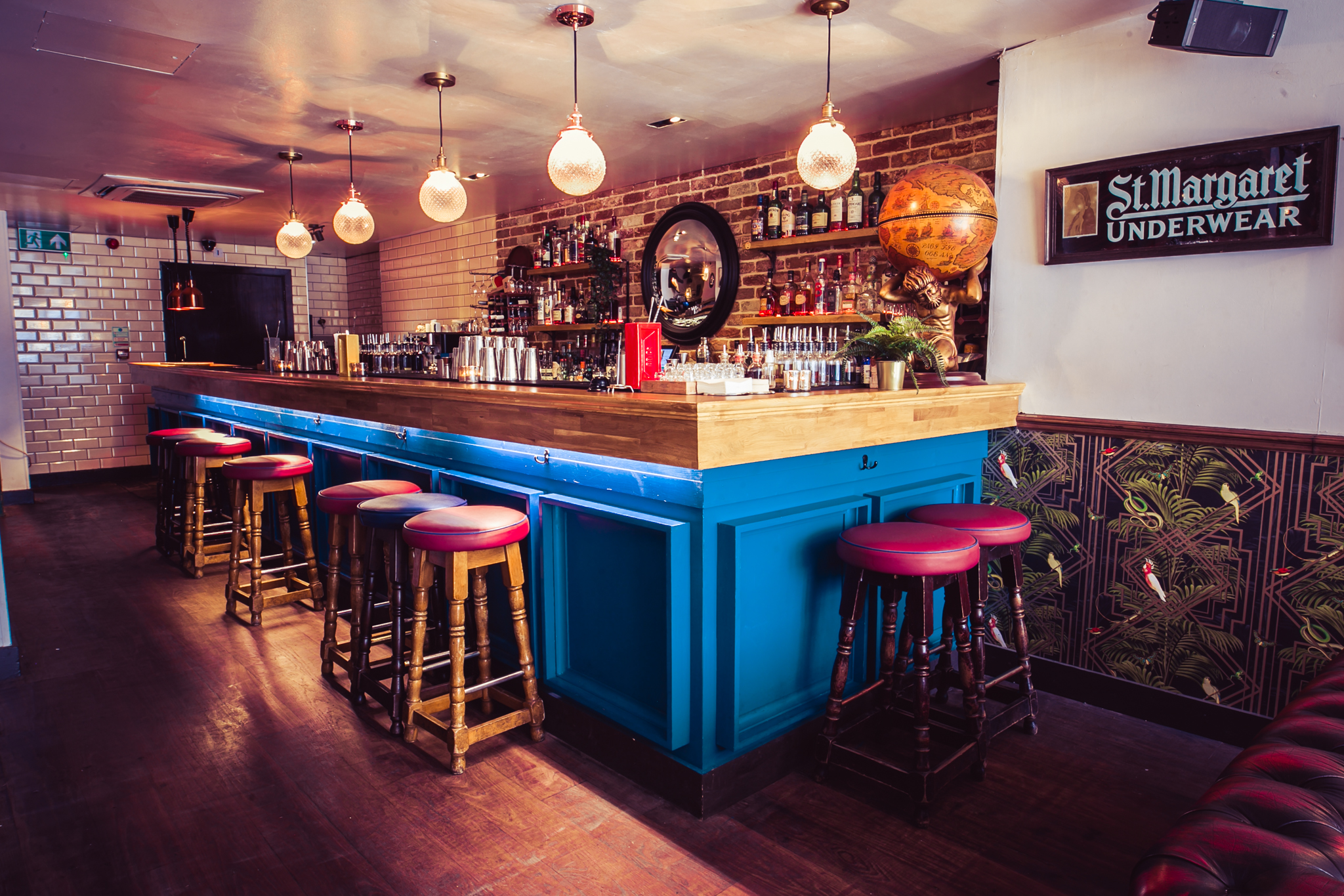 Stylish bar area in Callooh Callay Chelsea, perfect for networking events and meetings.