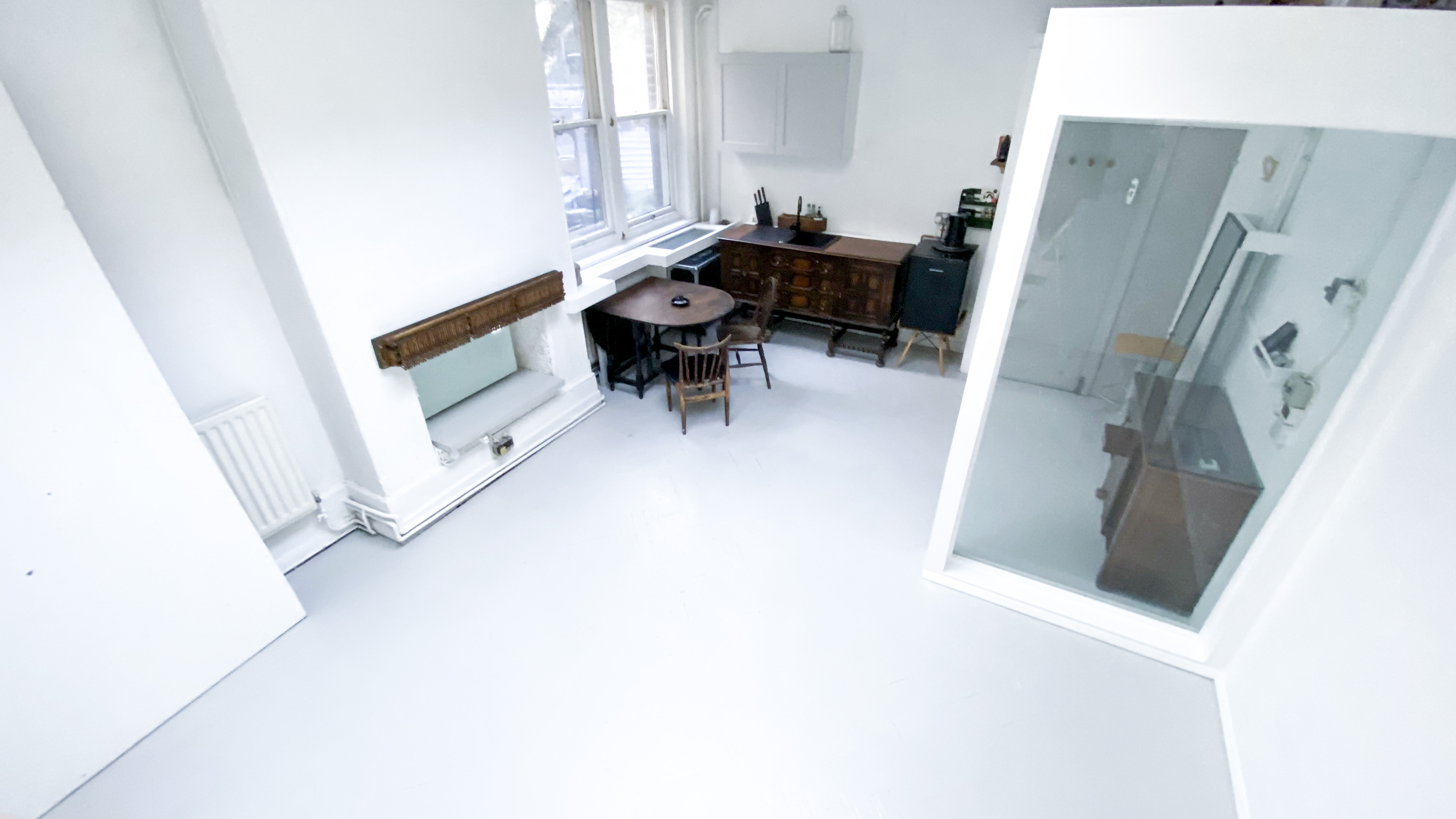 Versatile photography studio in Butler with natural light, ideal for workshops and meetings.