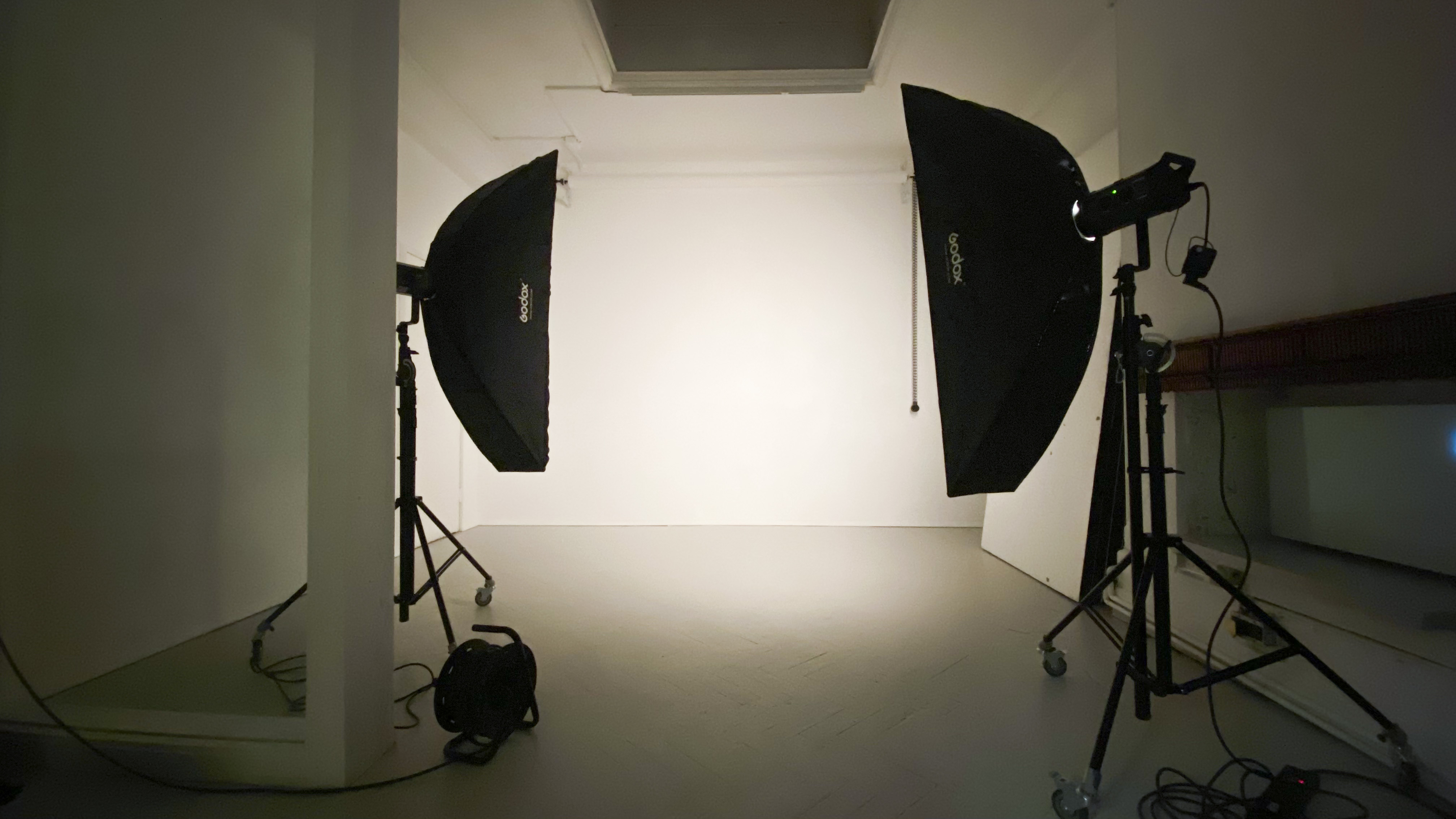 Photography studio/hire - 5izaxougmf3.jpg