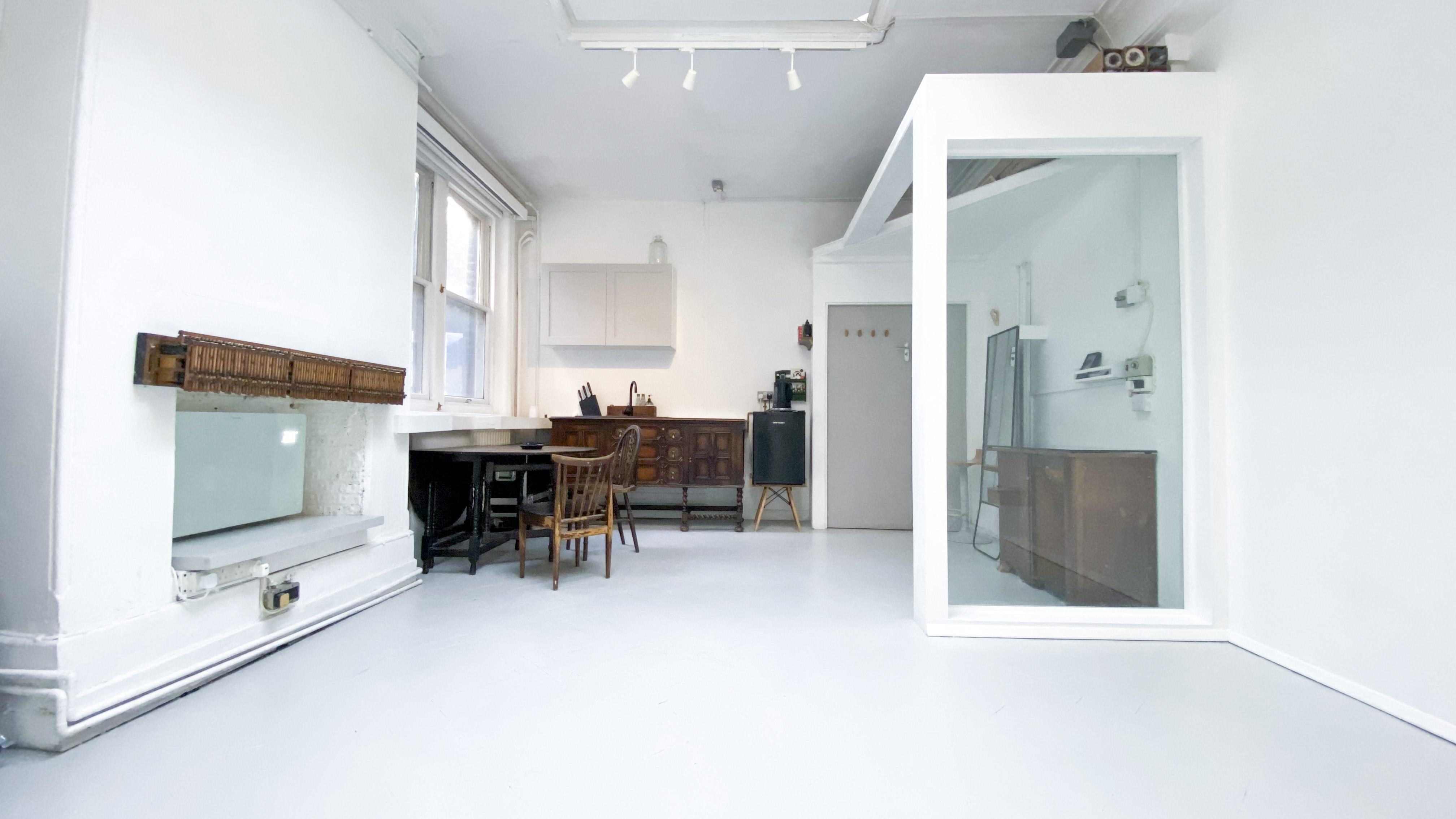 Photography studio/hire - nvzookn1aan.jpg