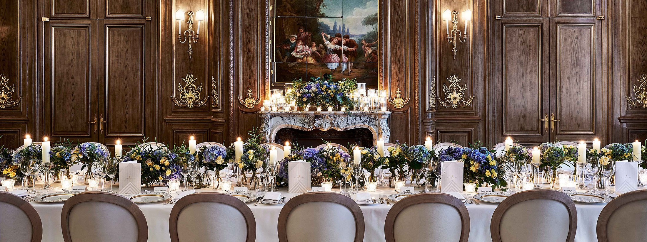 Elegant banquet table in Claridge's Drawing Room, perfect for weddings and corporate events.