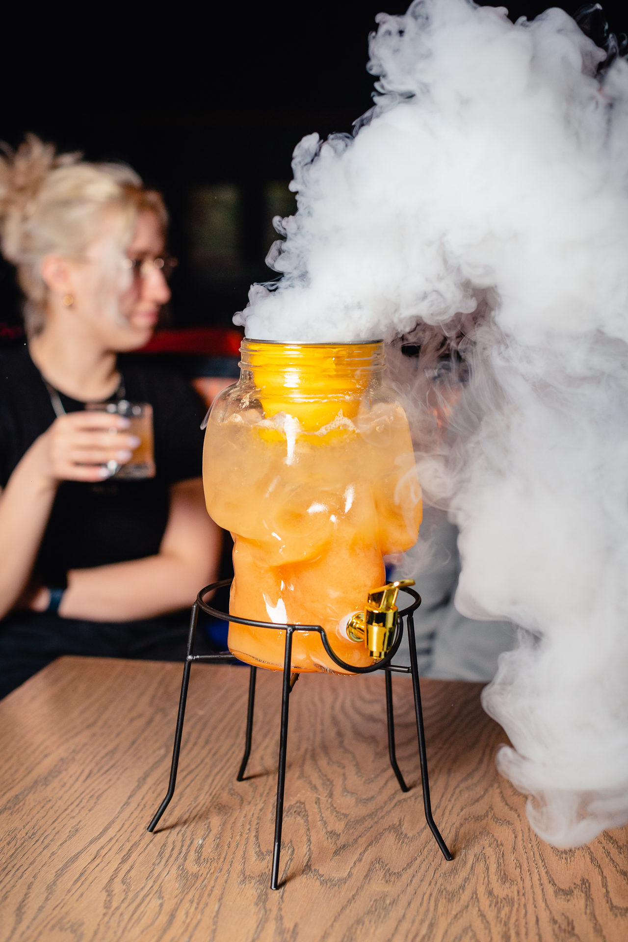 Corner Bar - gowcnnojoa5.jpg