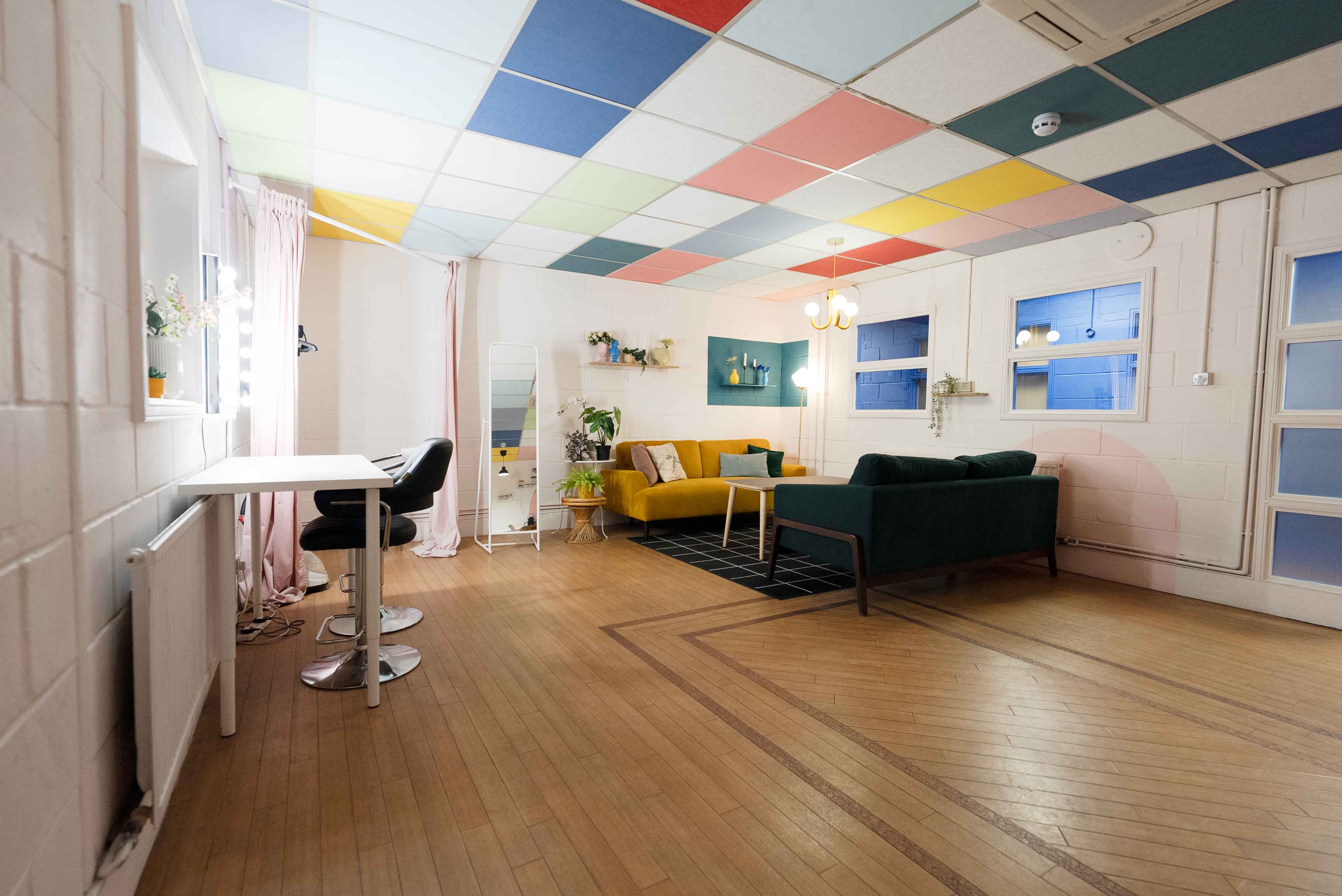 Green Room - c64c1674-2296-4393-92b4-2fd27b0d32c2.jpg