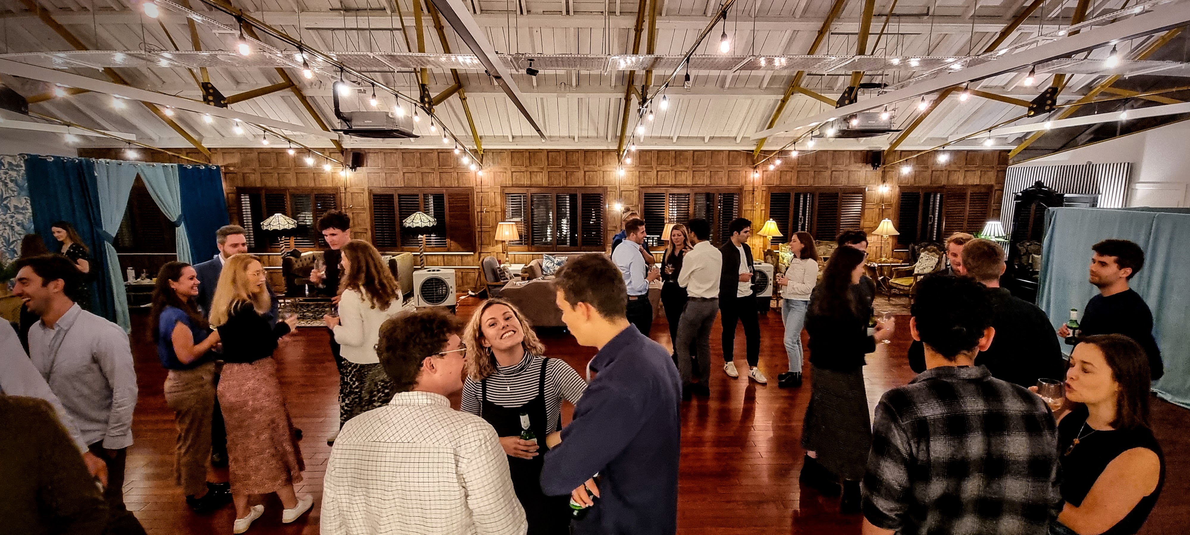 The New Victorian Loft - avdzvocaueb.jpg