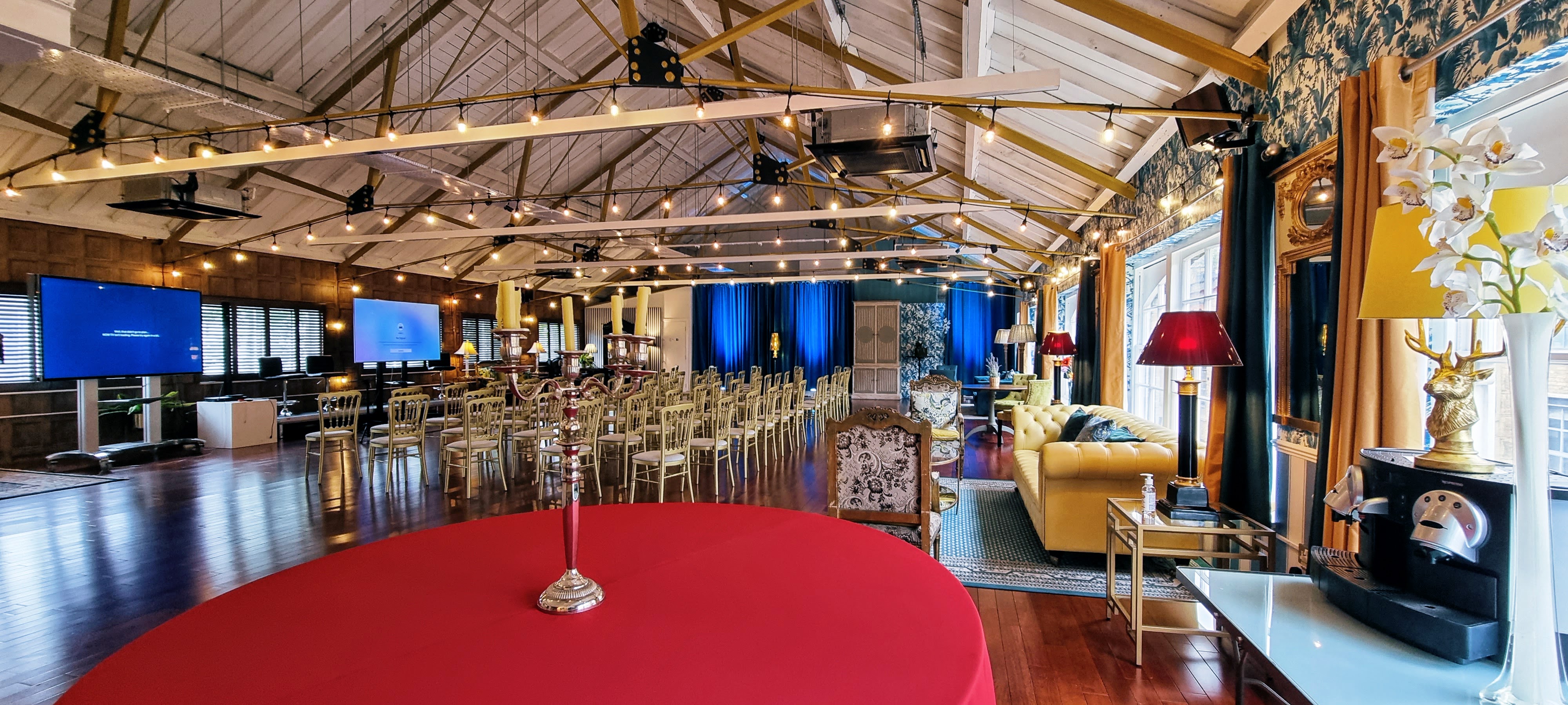 The New Victorian Loft - x5ucwnhufkz.jpg