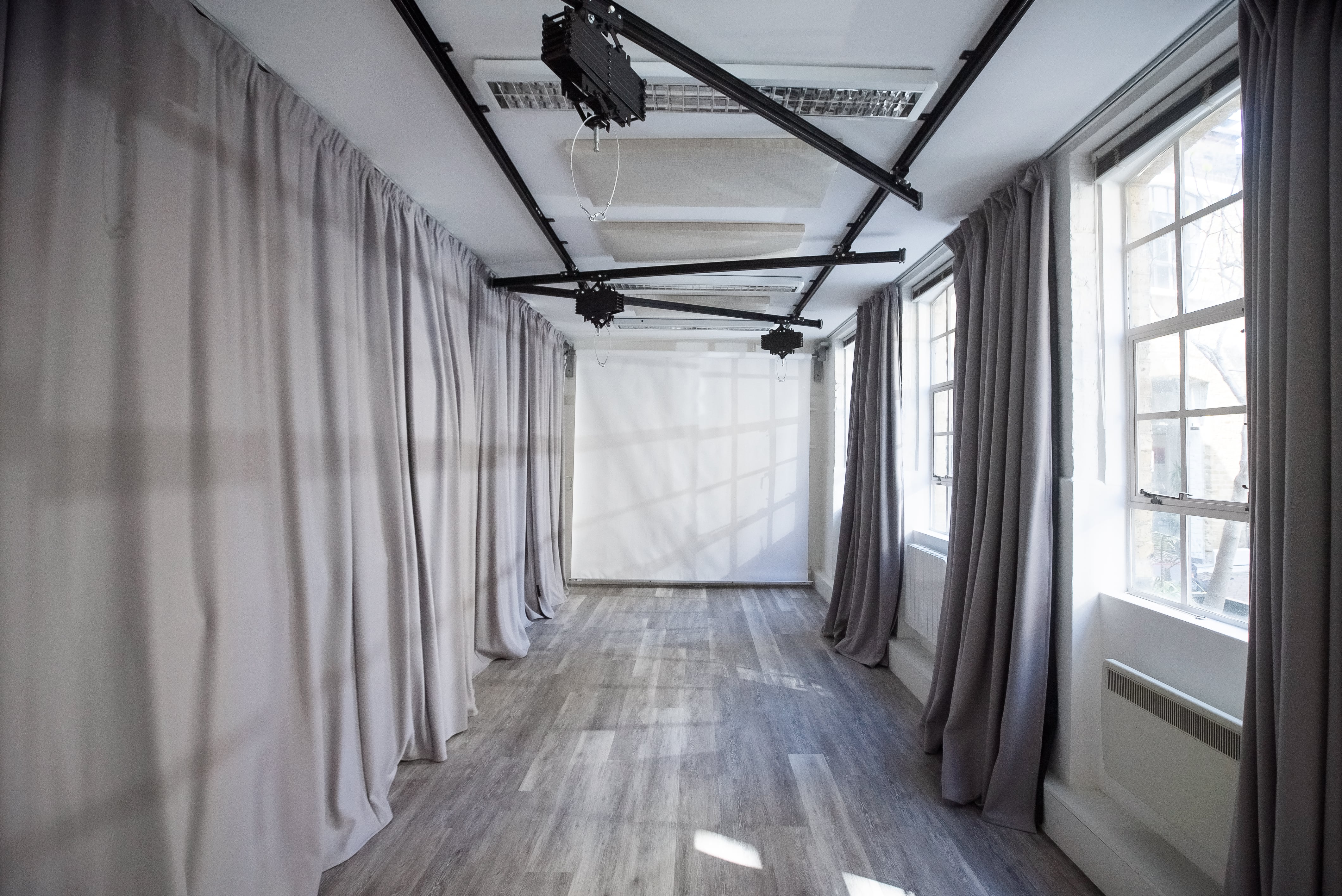 Film and Photography Studio - hdcj04ffhuq.jpg