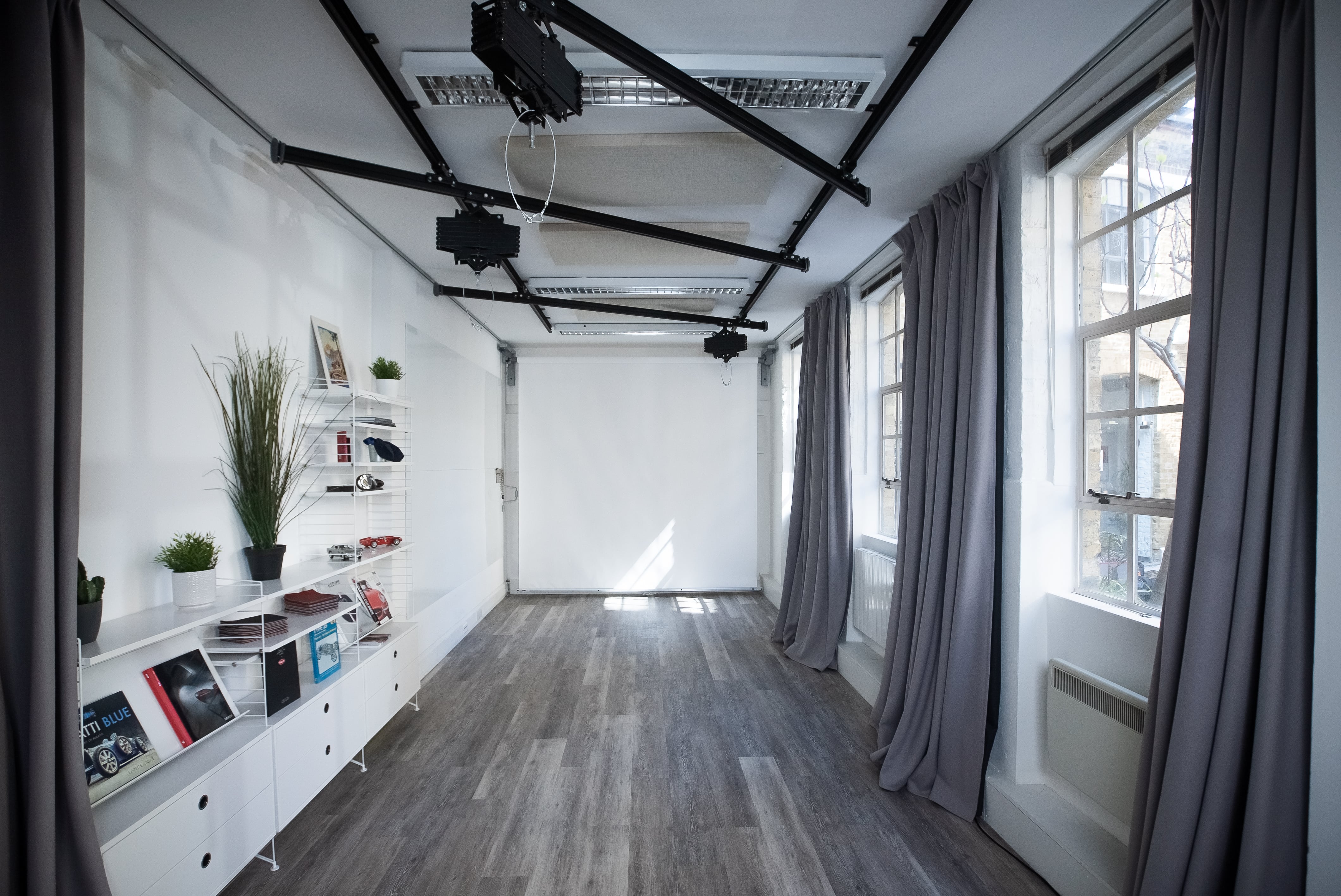 Film and Photography Studio - ipa2k1uevva.jpg