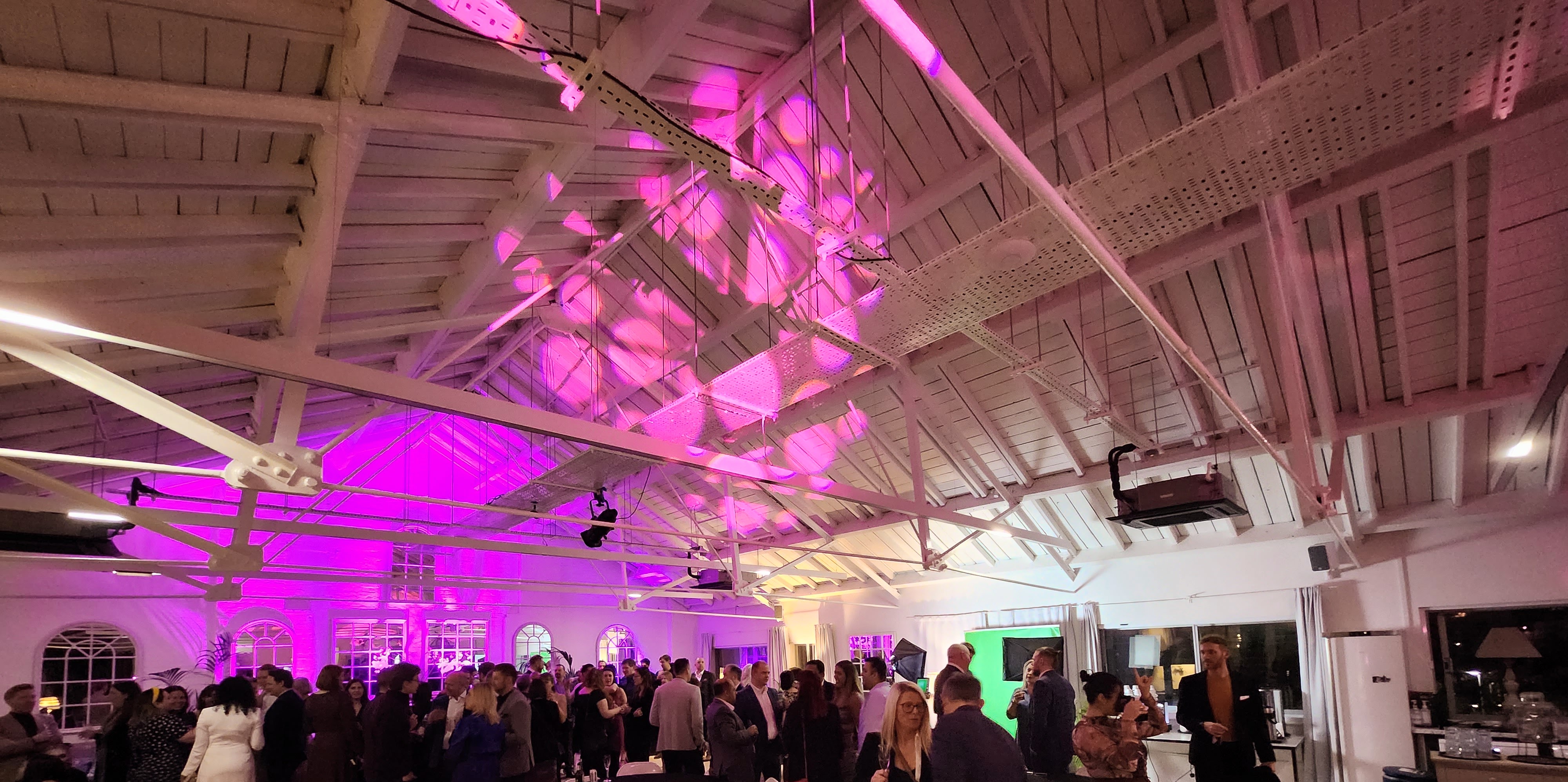 The New White Loft - sdt4zghsiph.jpg