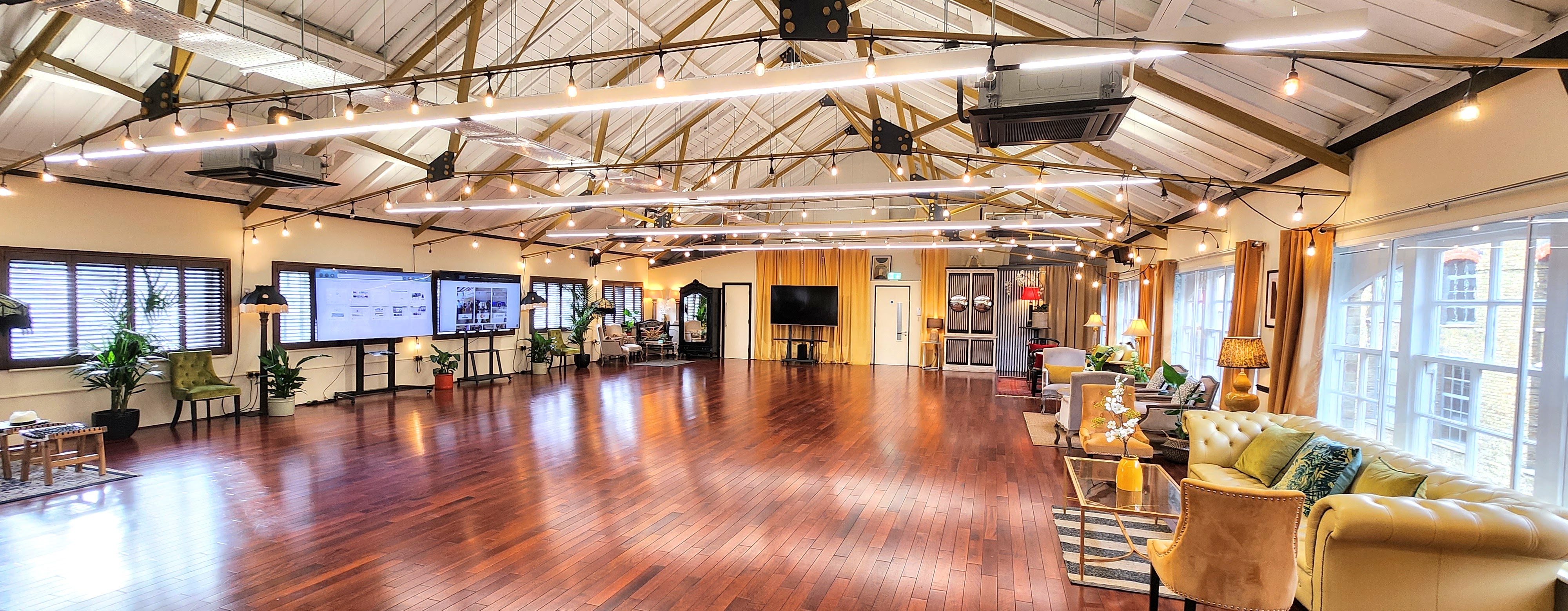 The New Victorian Loft and The Chalet - qursagmarqk.jpg