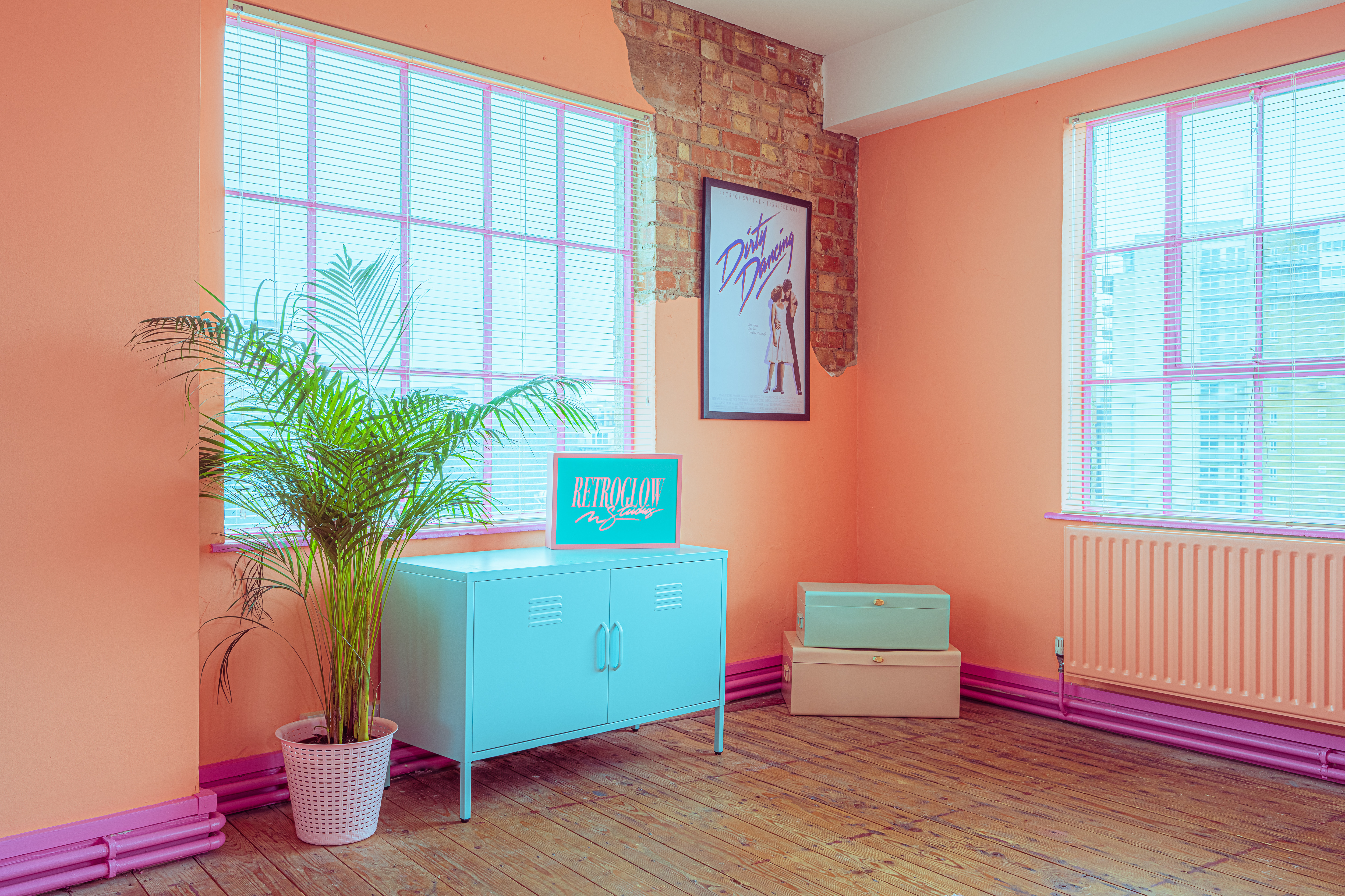 Colourful, Retro Loft Studio with Natural Light - 5rmdbtdci3y.jpg