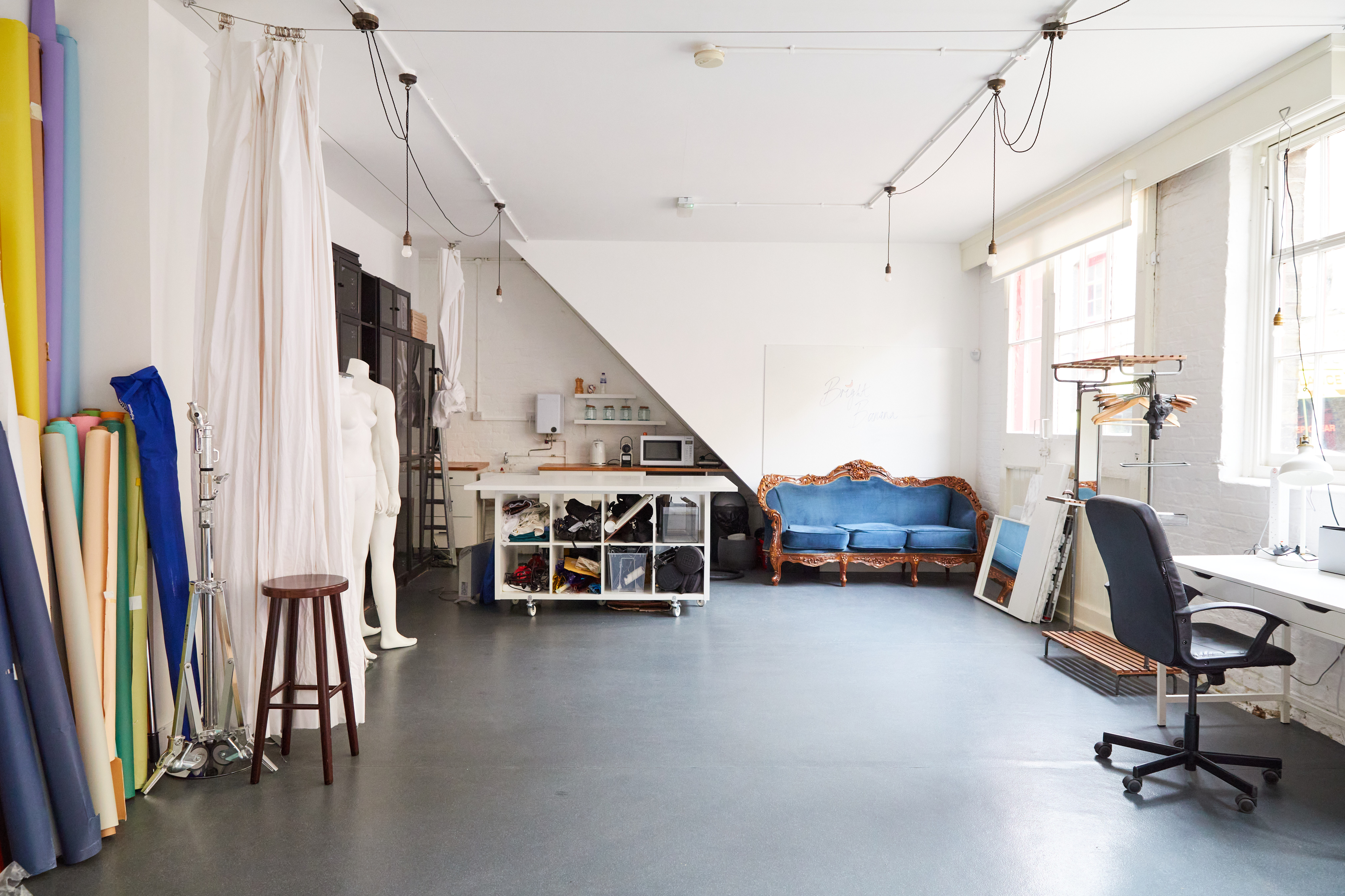 Versatile event space at Bright Banana Studios with natural light for workshops and gatherings.