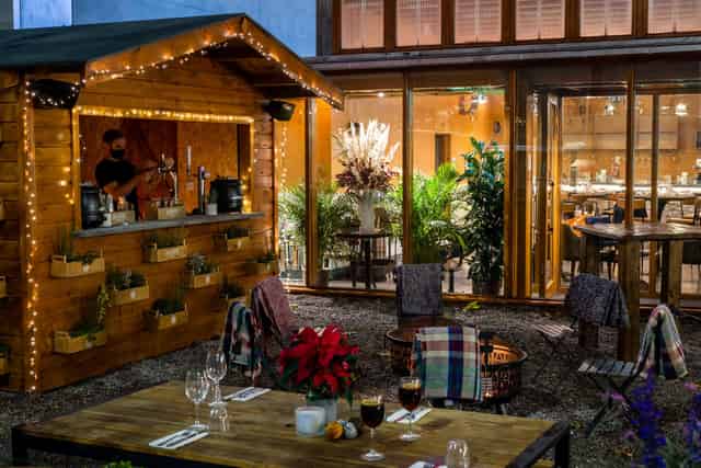 Outside bar
