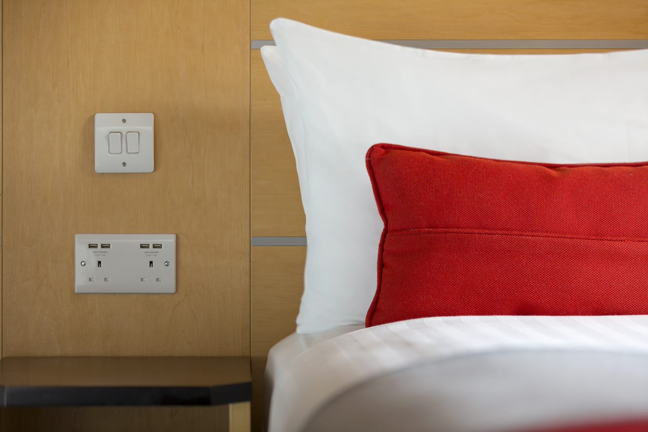 Lounge area in Holiday Inn Express London Southwark, modern decor for events and meetings.