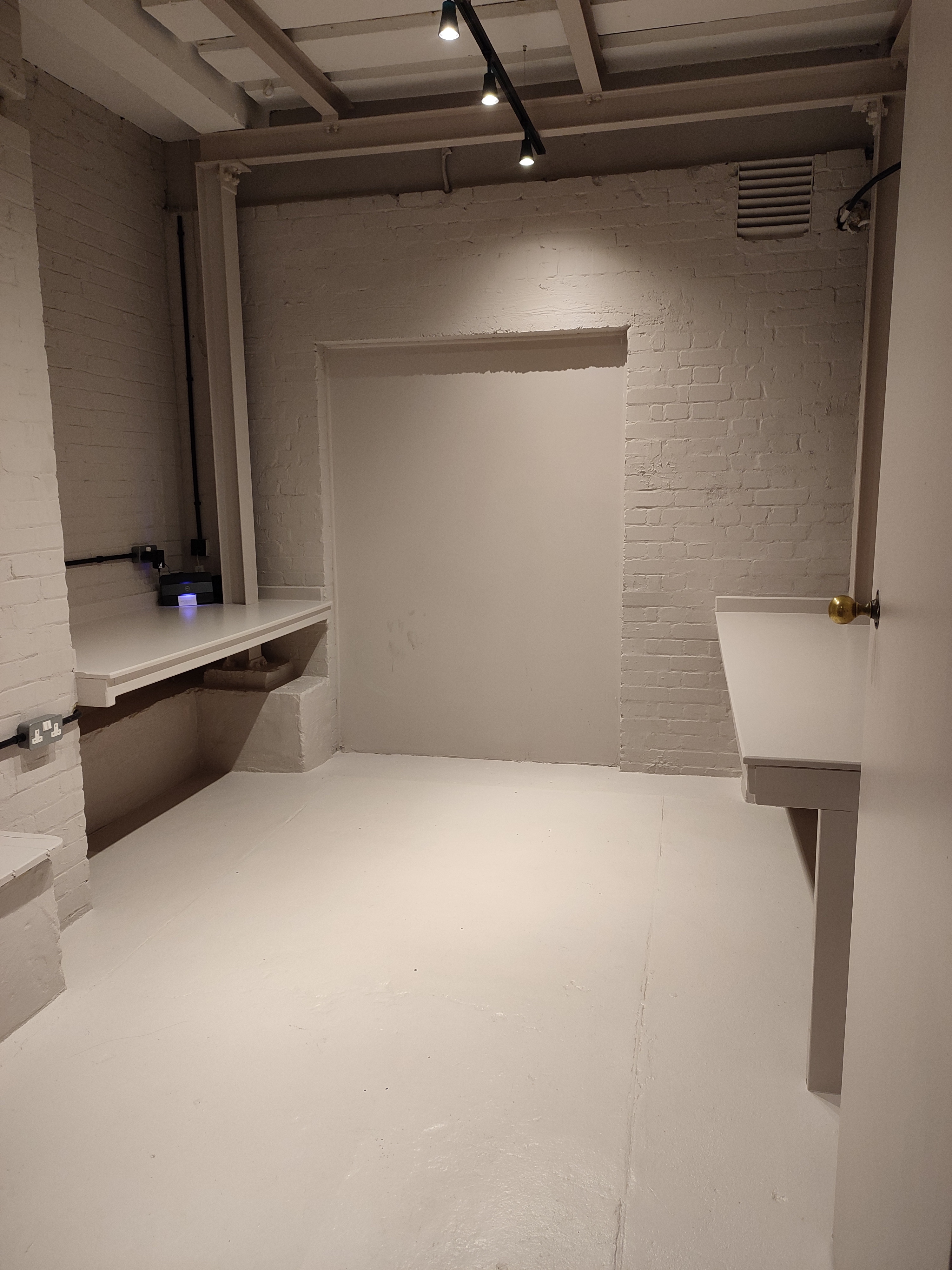 Empire Film studio - lv0srkixd5x.jpg