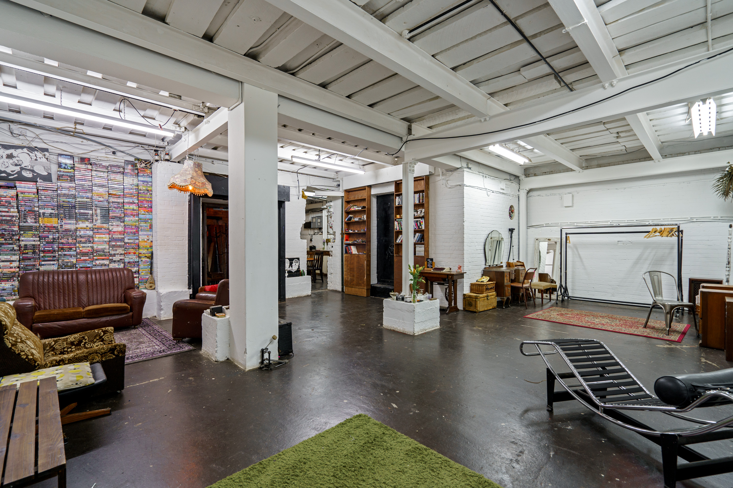 Empire Film studio - 03kmhkl2zsa.jpg