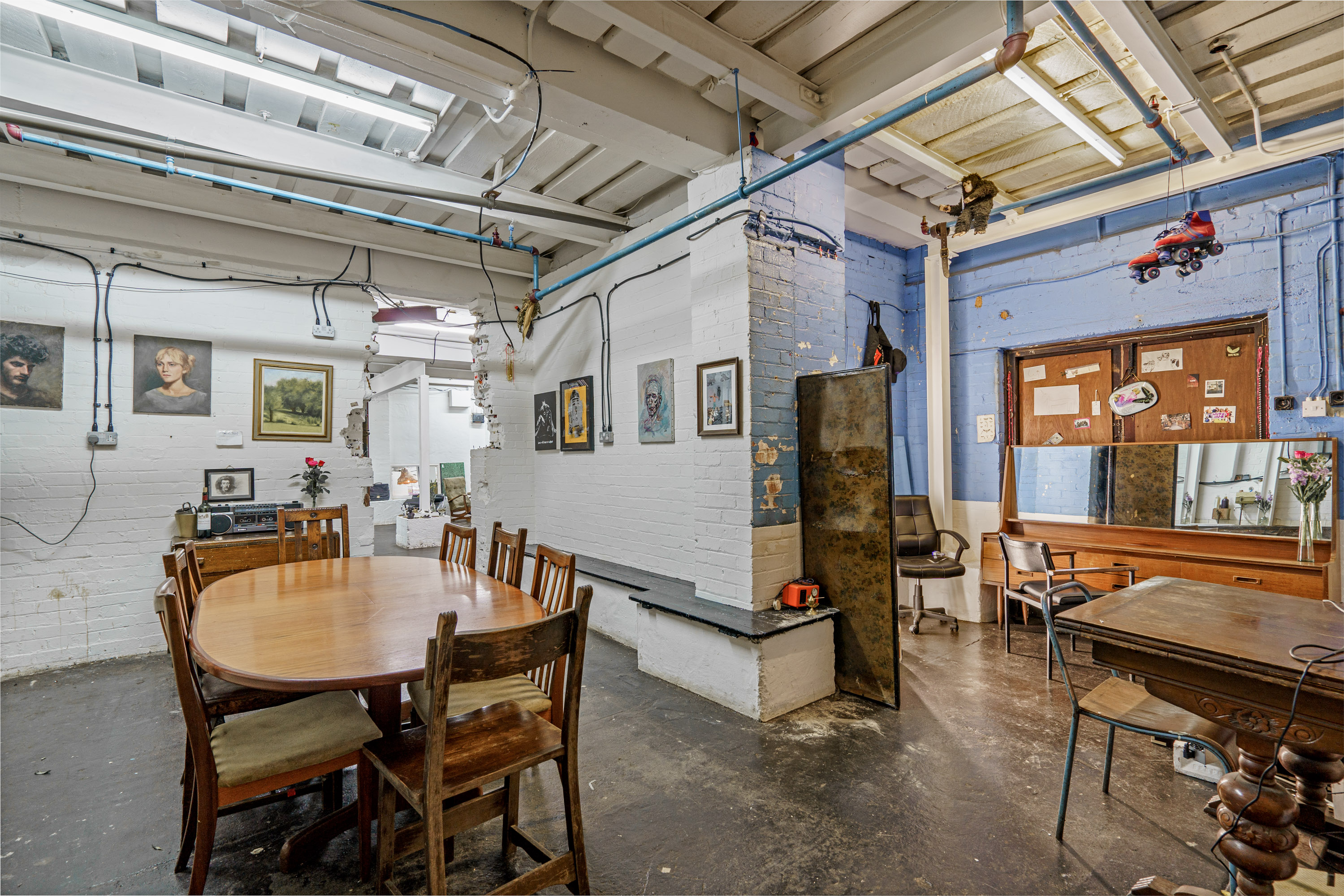 Empire Film studio - erqkfnrvzi5.jpg