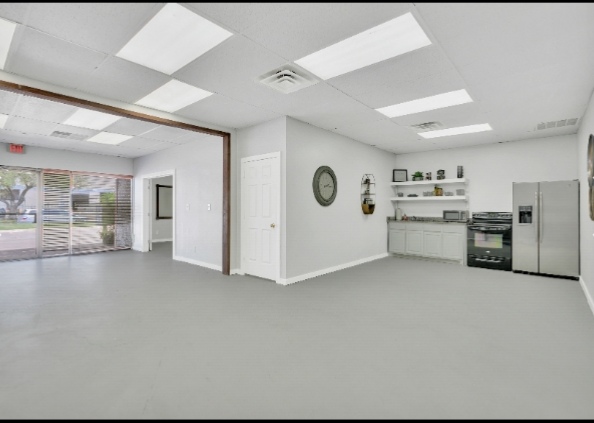 Versatile event space with modern design, ideal for workshops and gatherings.